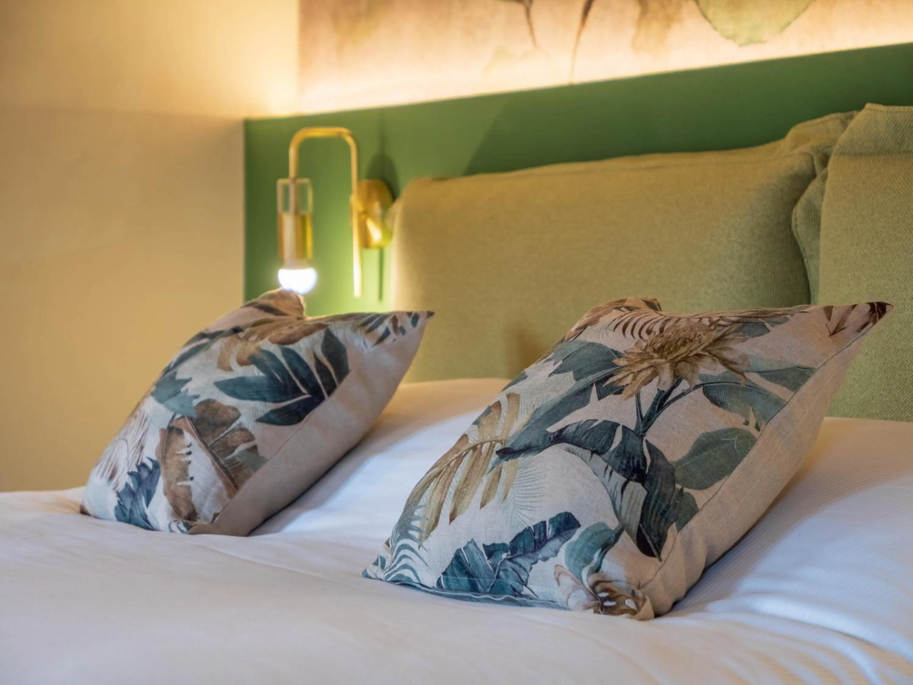 Bed in Blossoms of Siena, Adults Only