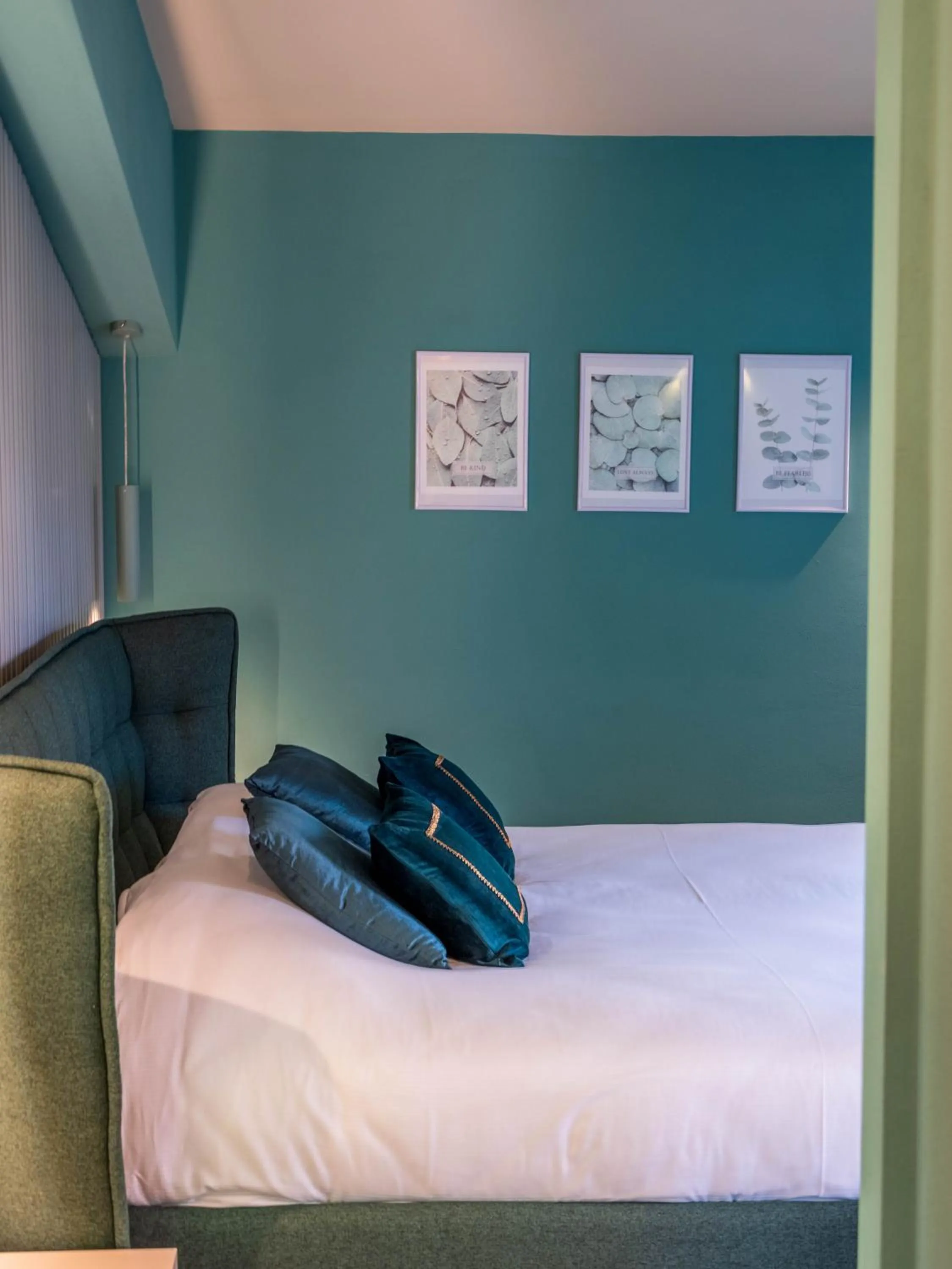 Bed in Blossoms of Siena, Adults Only