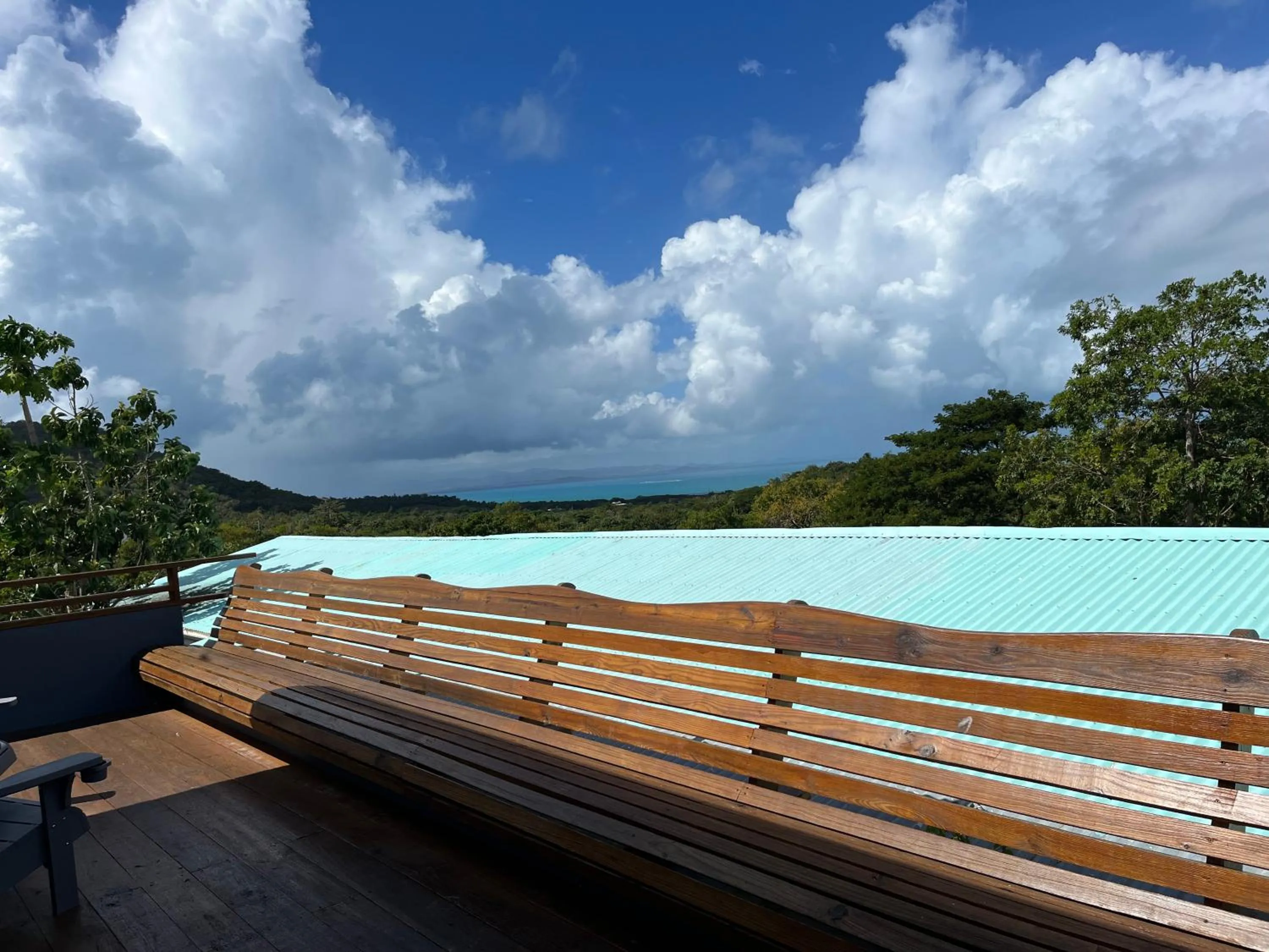 Old Crow Hotel and Suites