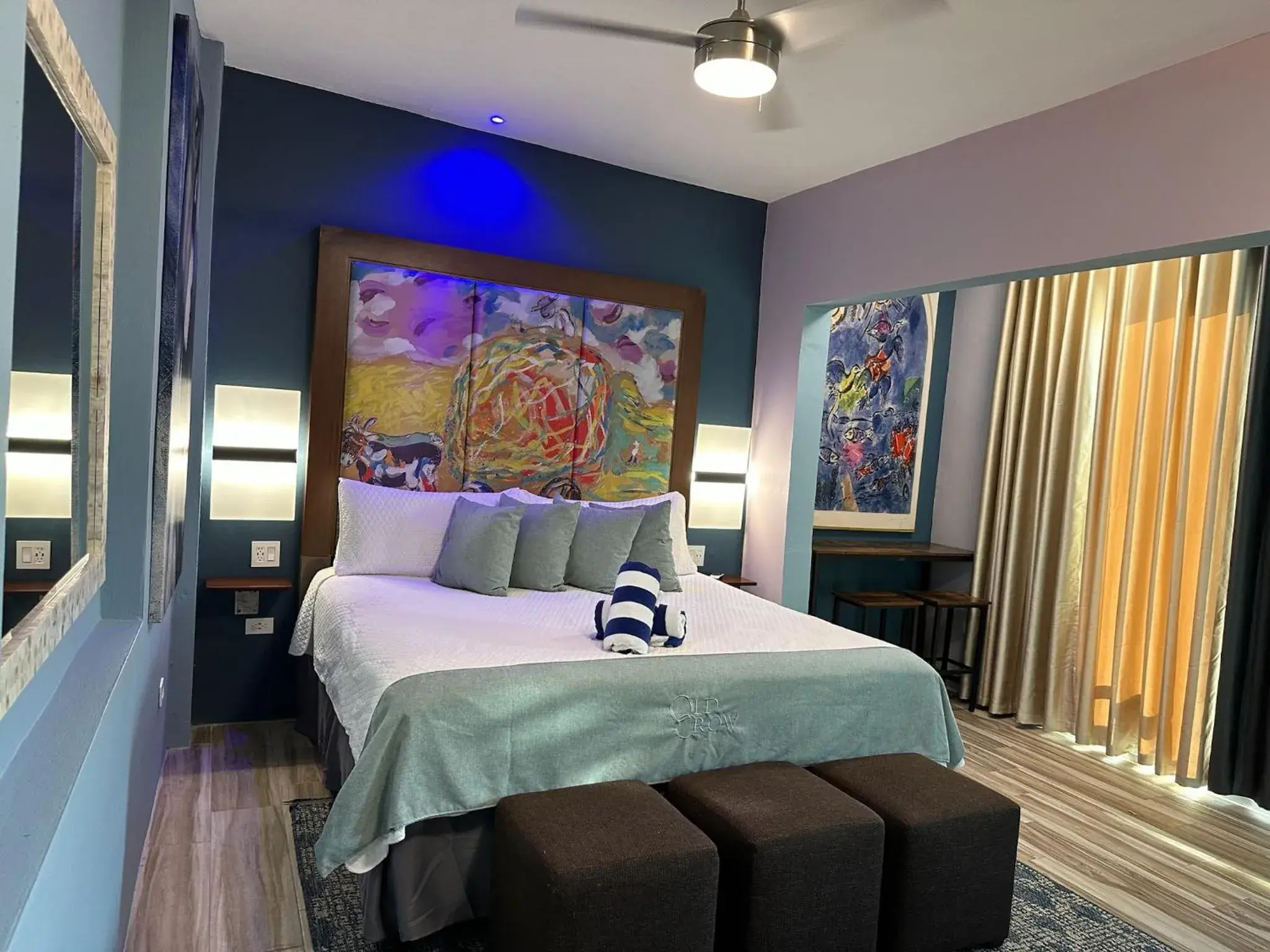 Suite with Garden View in Old Crow Hotel and Suites Suite with Garden View in Old Crow Hotel and Suites