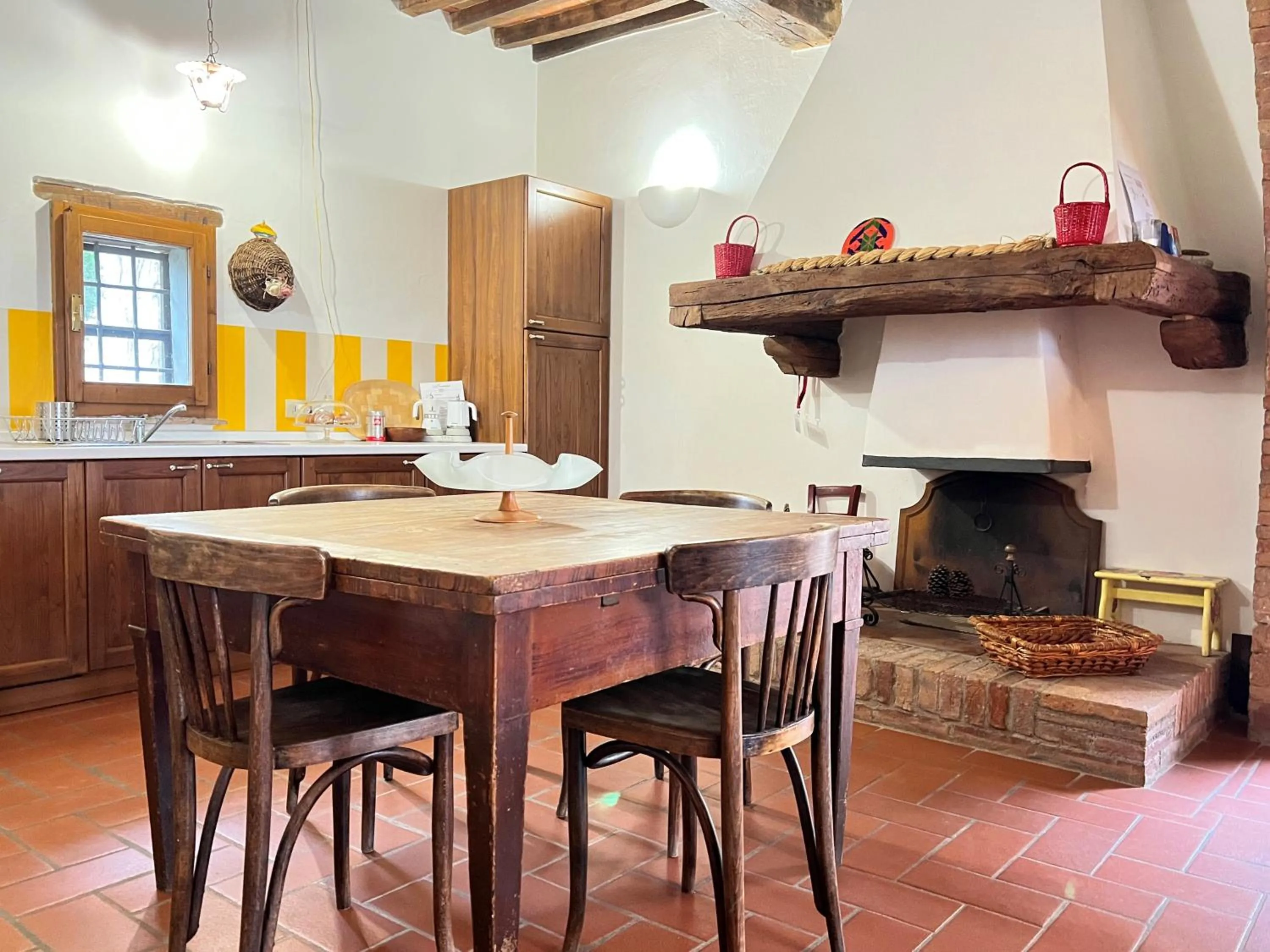Dining area in Fattoria Lornano Winery