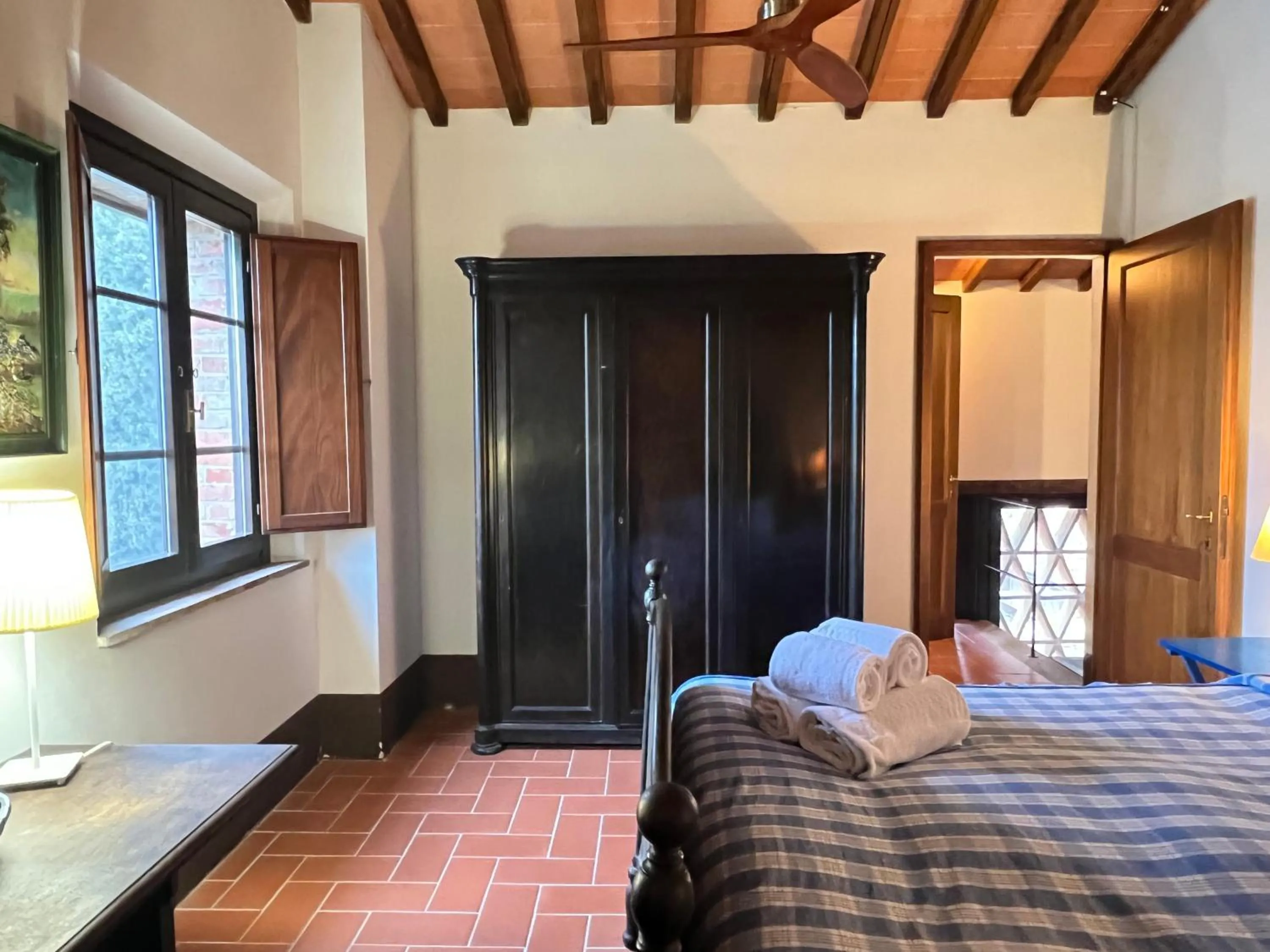 Bed in Fattoria Lornano Winery