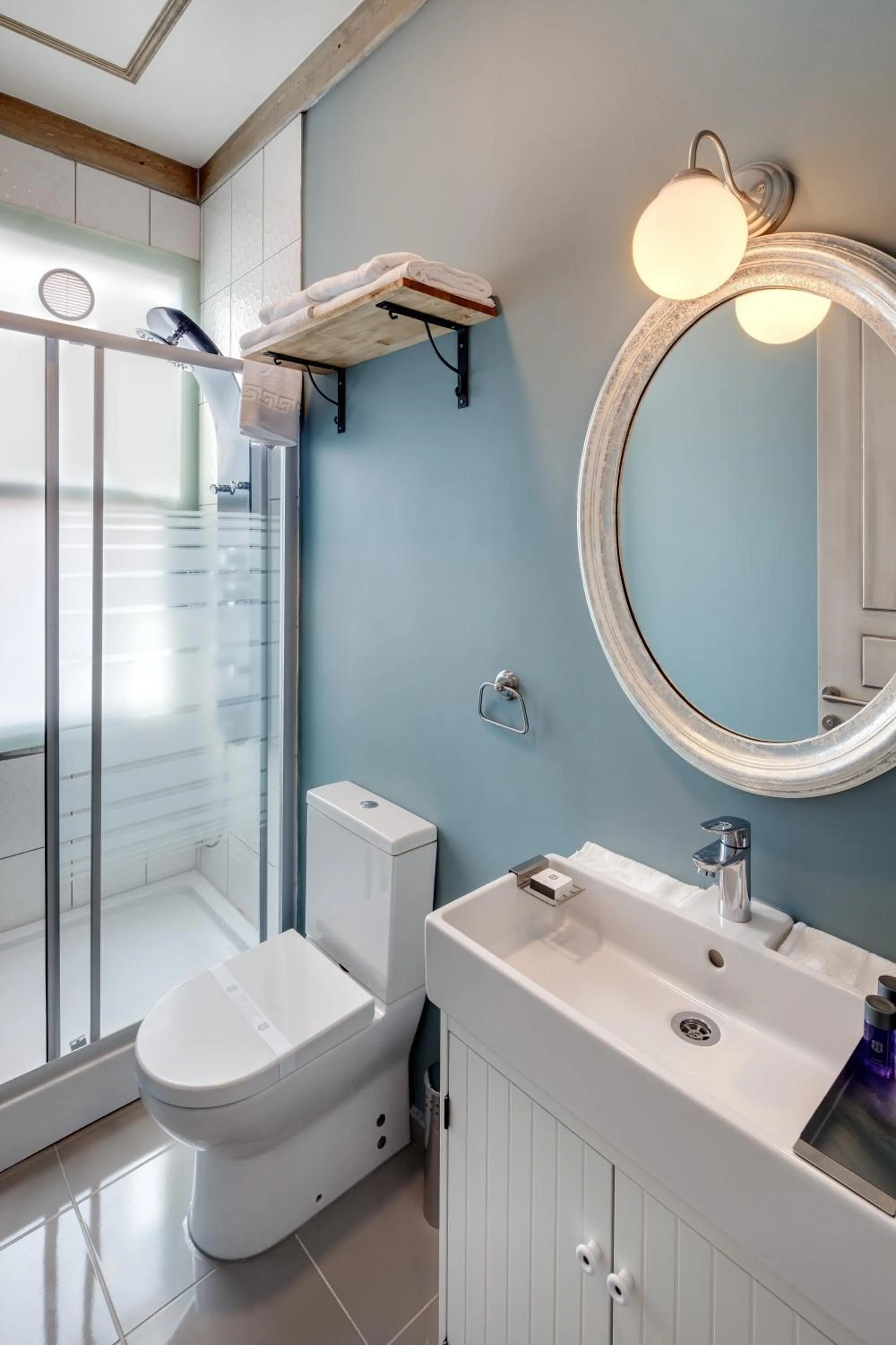 Bathroom in Loka Suites