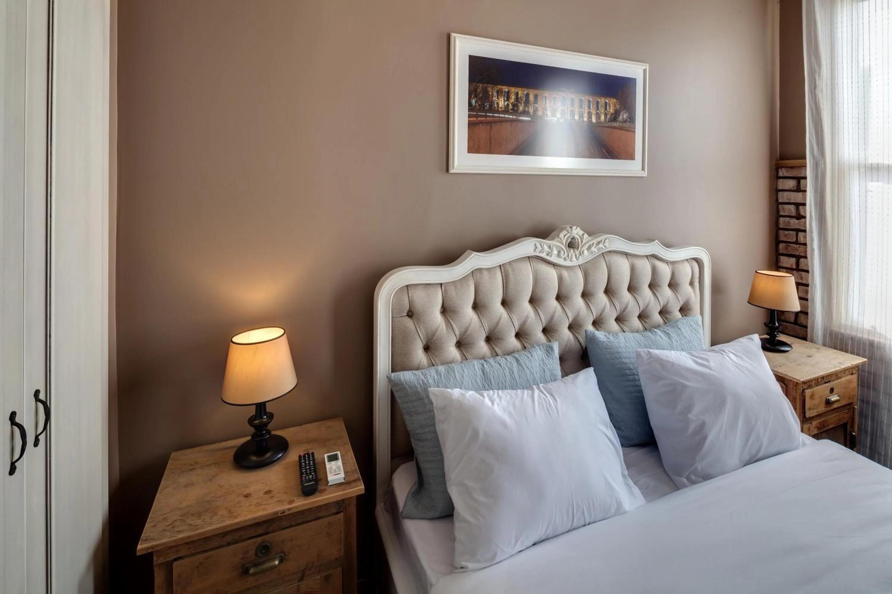 Decorative detail, Bed in Loka Suites