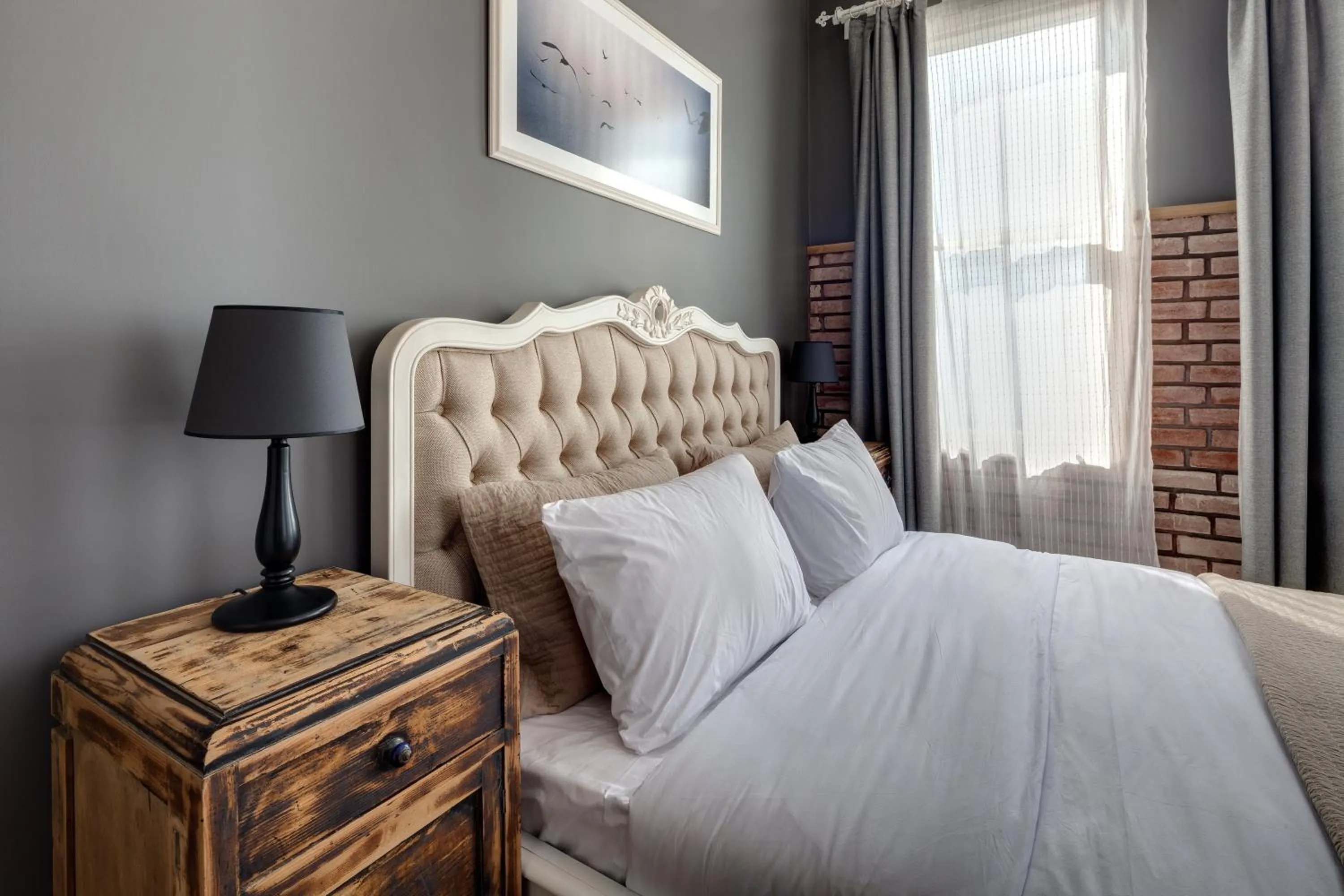 Day, Bed in Loka Suites