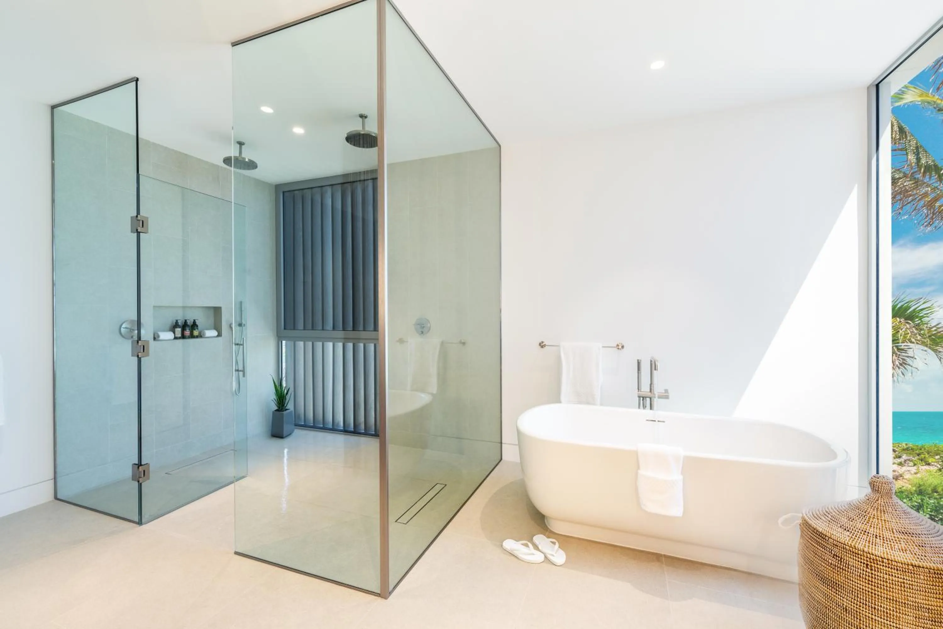 Shower in South Bank