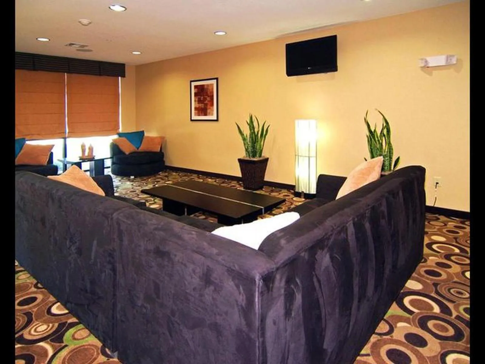 Lobby or reception in Hometown Executive Suites