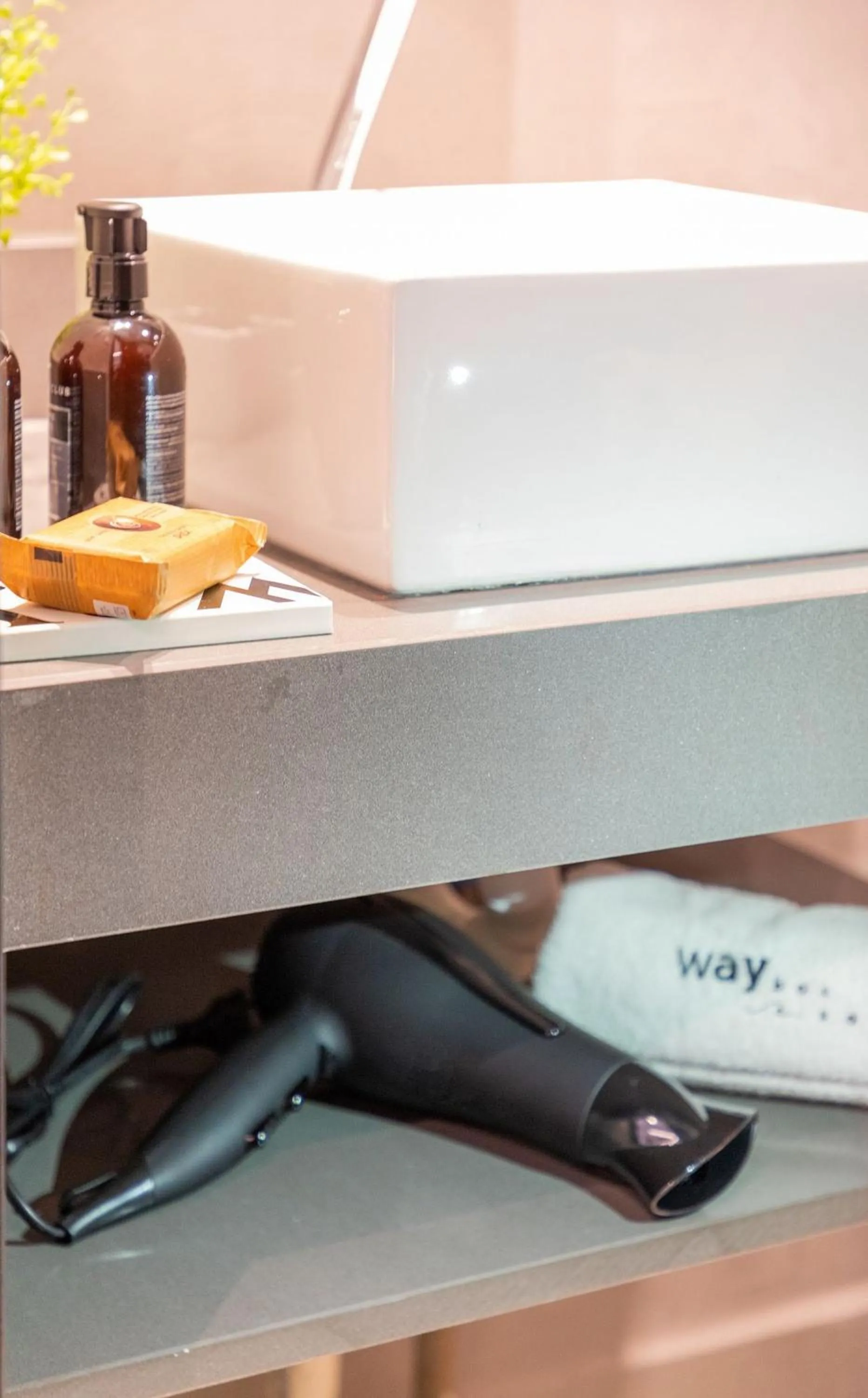 Toilet in Way Bossa #F2 - Studio no Bessa By Carpediem