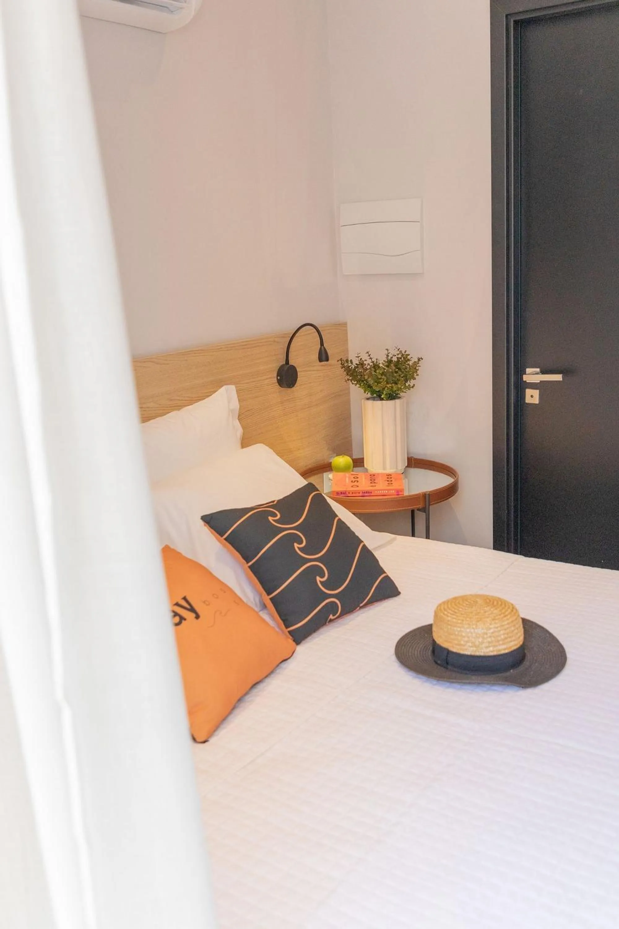 Decorative detail, Bed in Way Bossa #F2 - Studio no Bessa By Carpediem