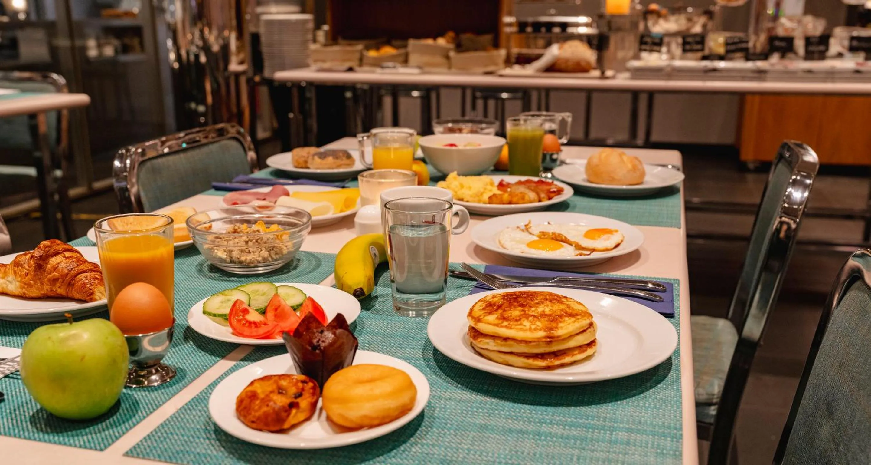 Breakfast in PLAZA Premium Grand Winston