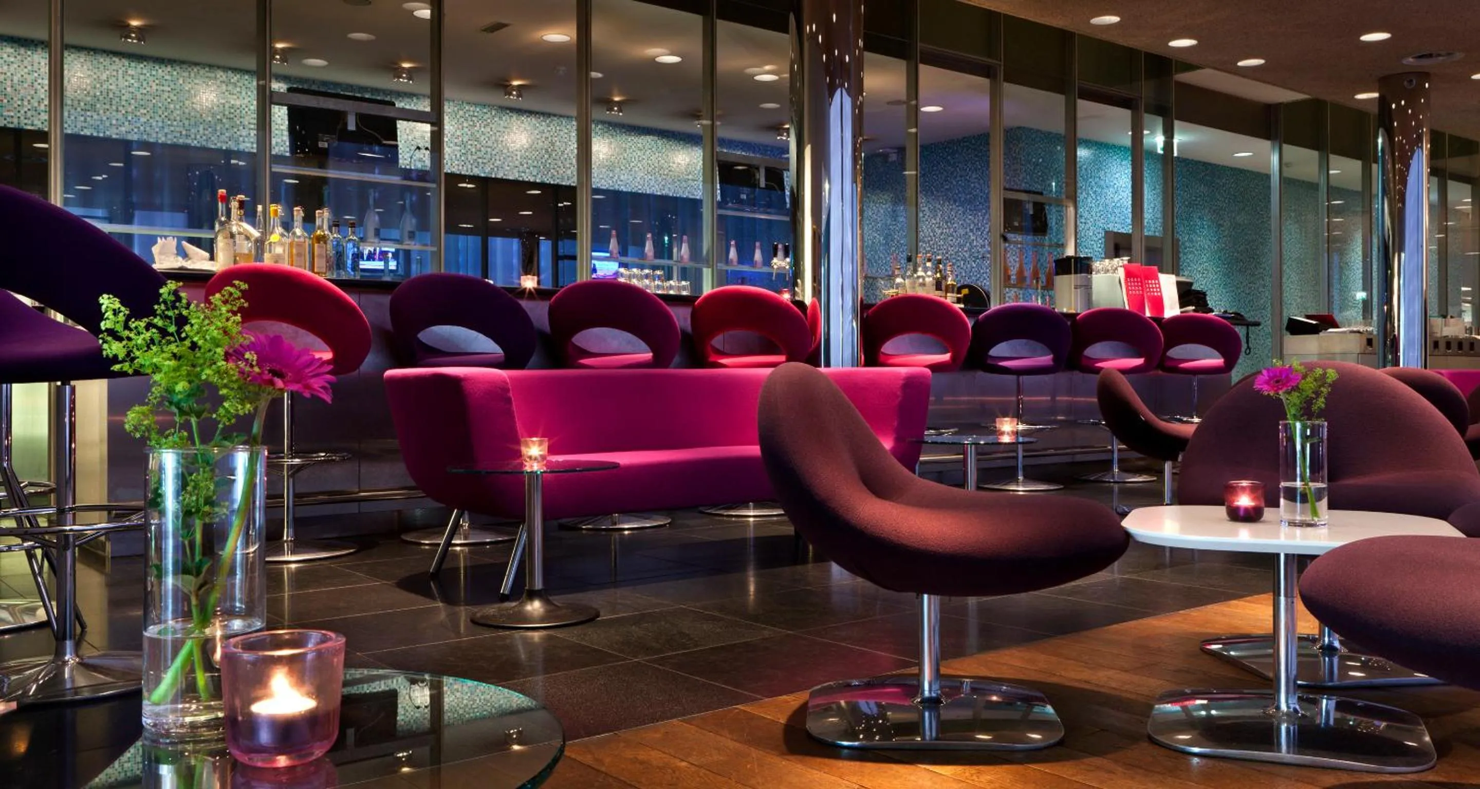 Lounge or bar in PLAZA Premium Grand Winston