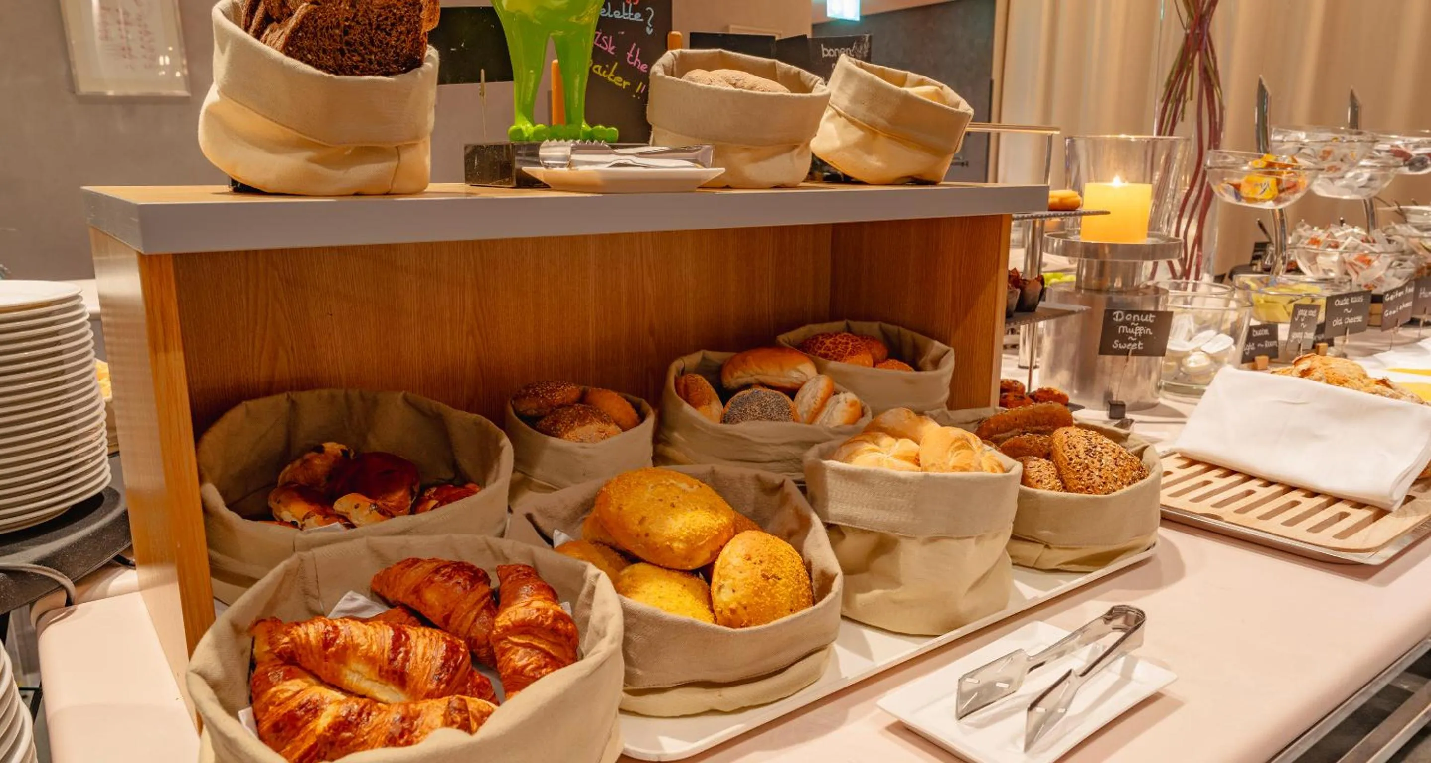 Buffet breakfast in PLAZA Premium Grand Winston