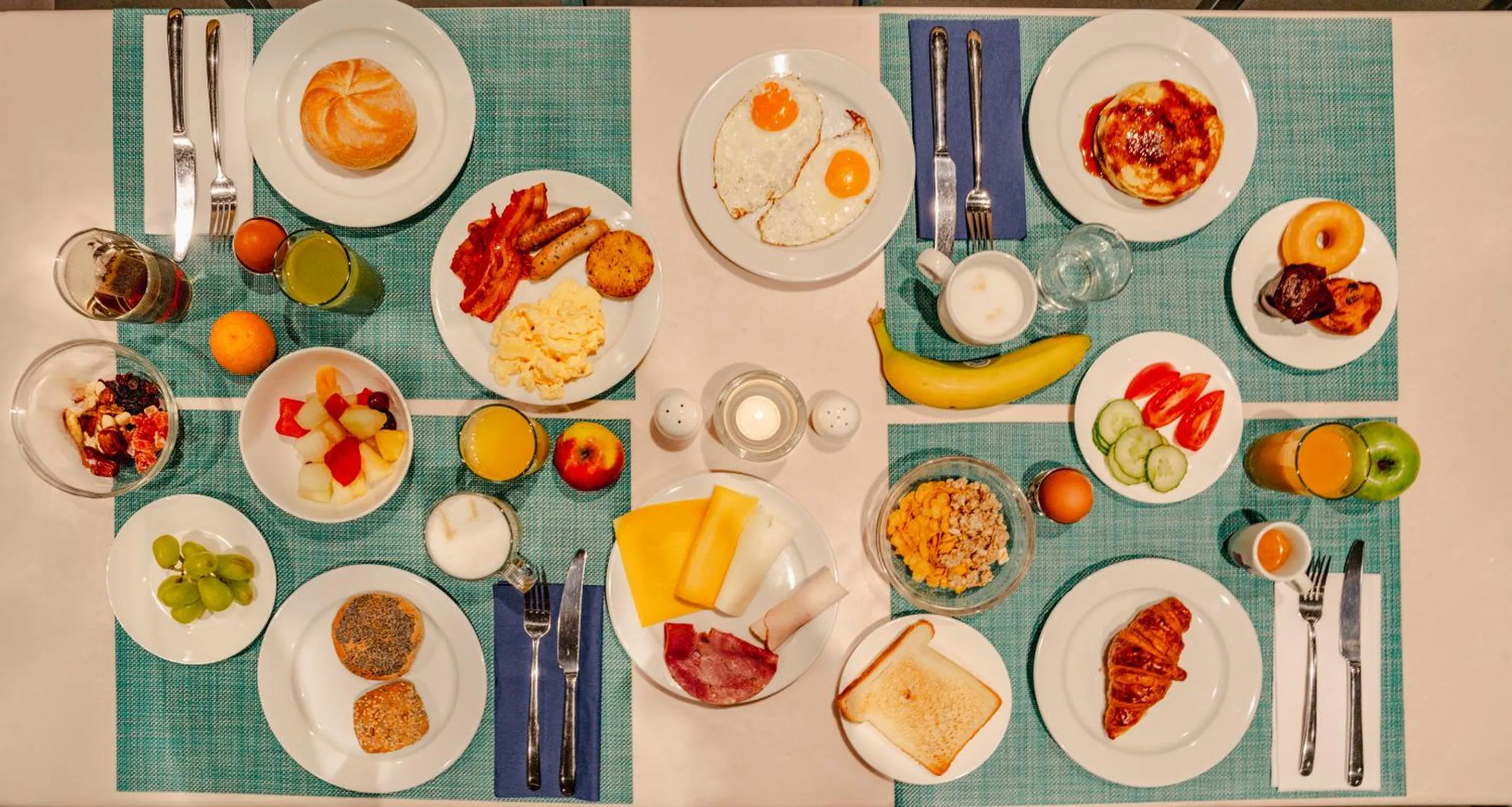 Breakfast in PLAZA Premium Grand Winston