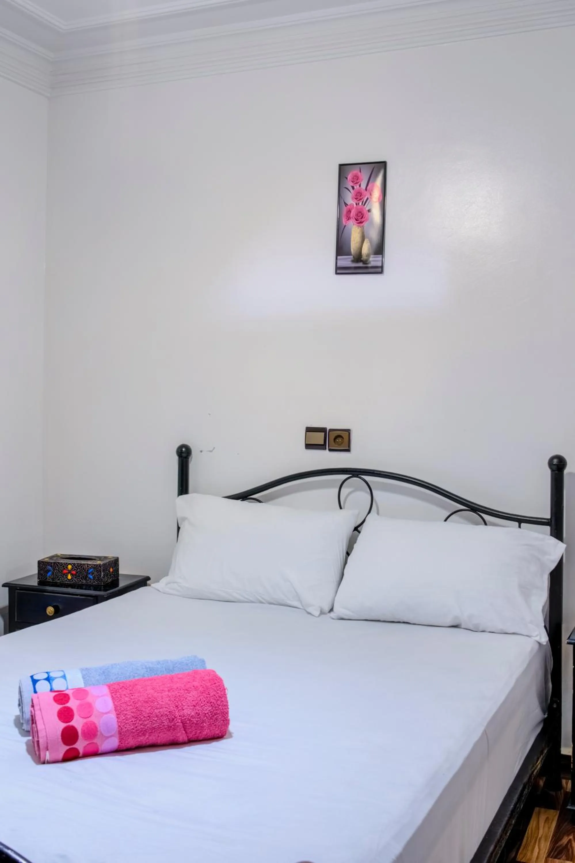 Bedroom, Bed in Dinosaur Anza Surf House