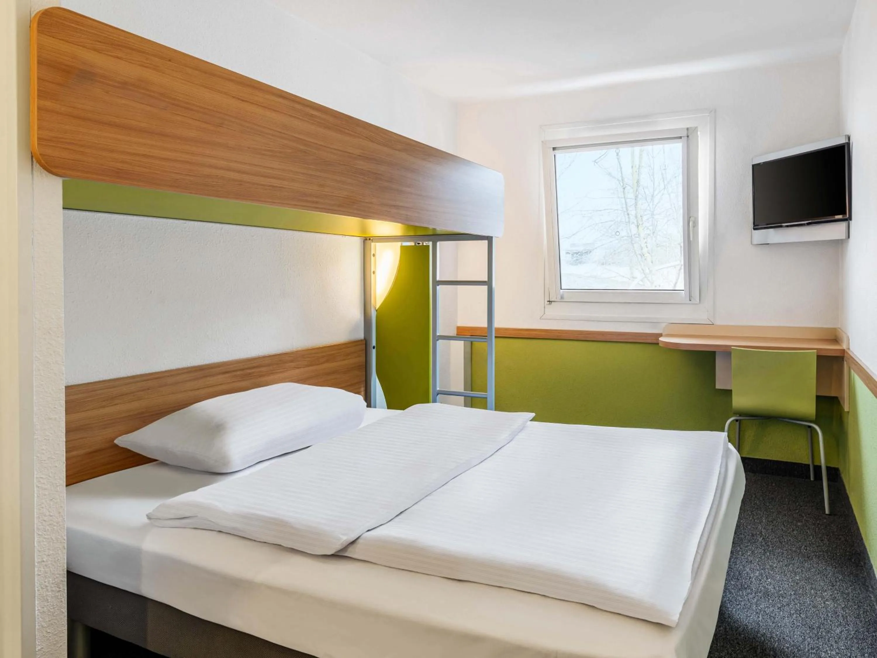 Bed in B&B HOTEL Aachen-Nord