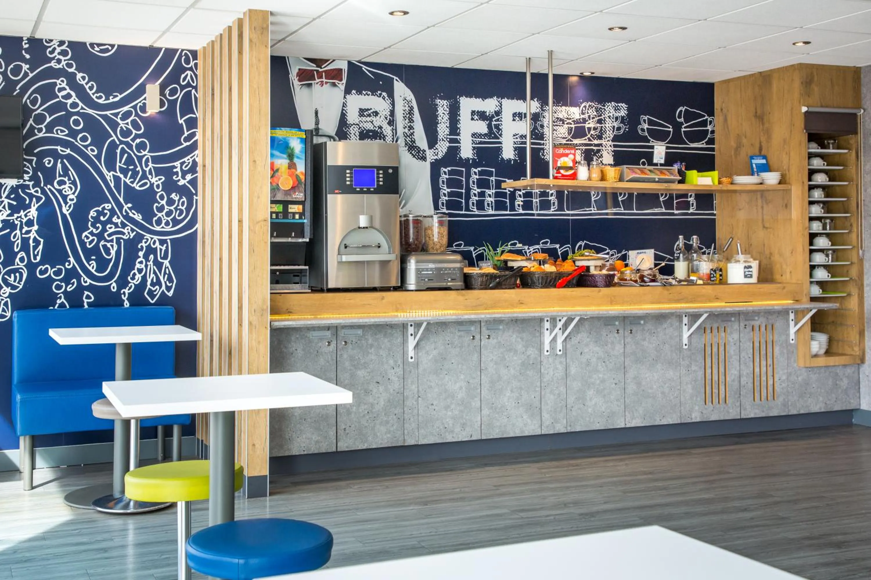 Breakfast in Ibis Budget Fréjus St Raphaël centre