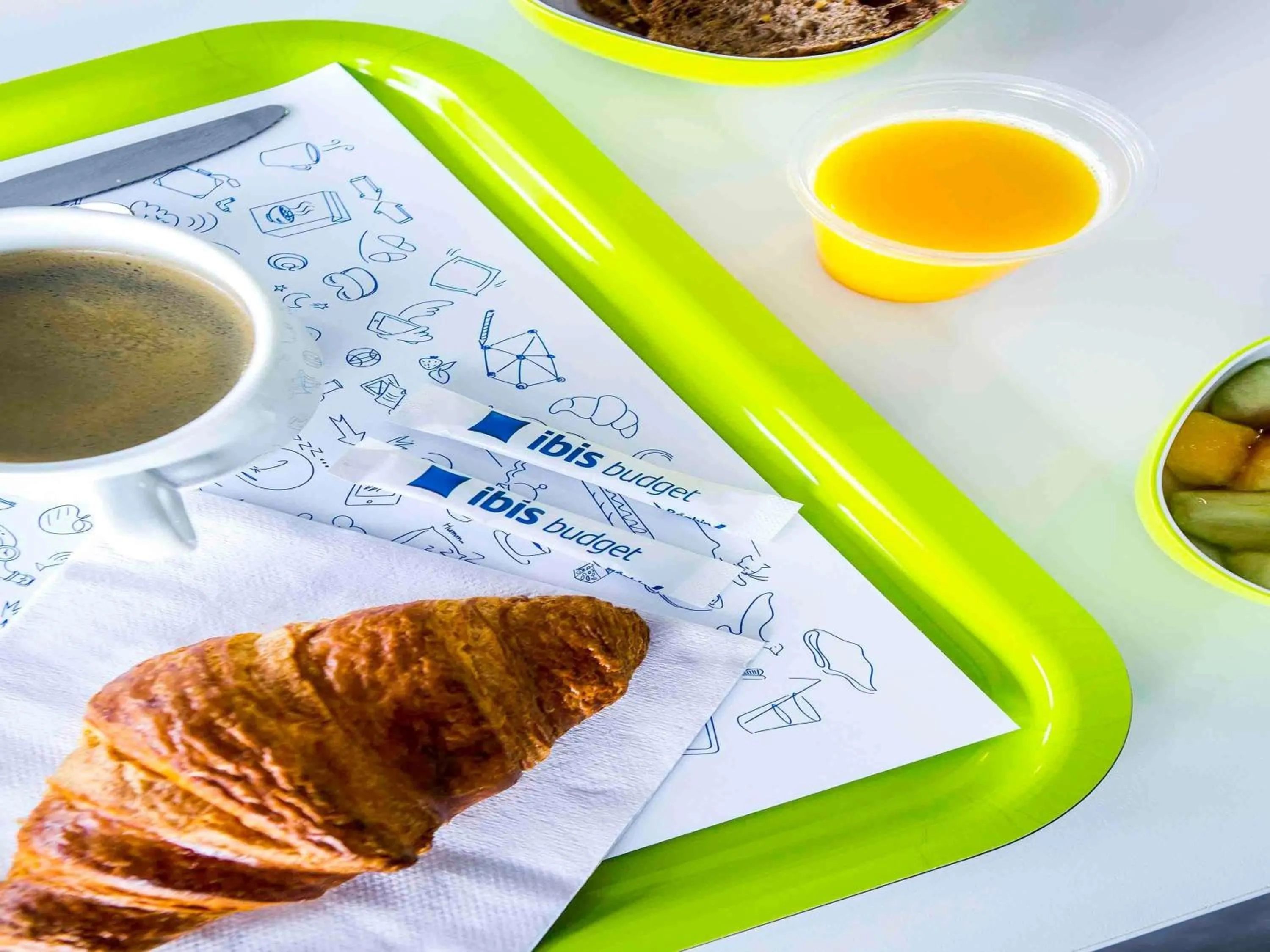 Property building in Ibis Budget Fréjus St Raphaël centre