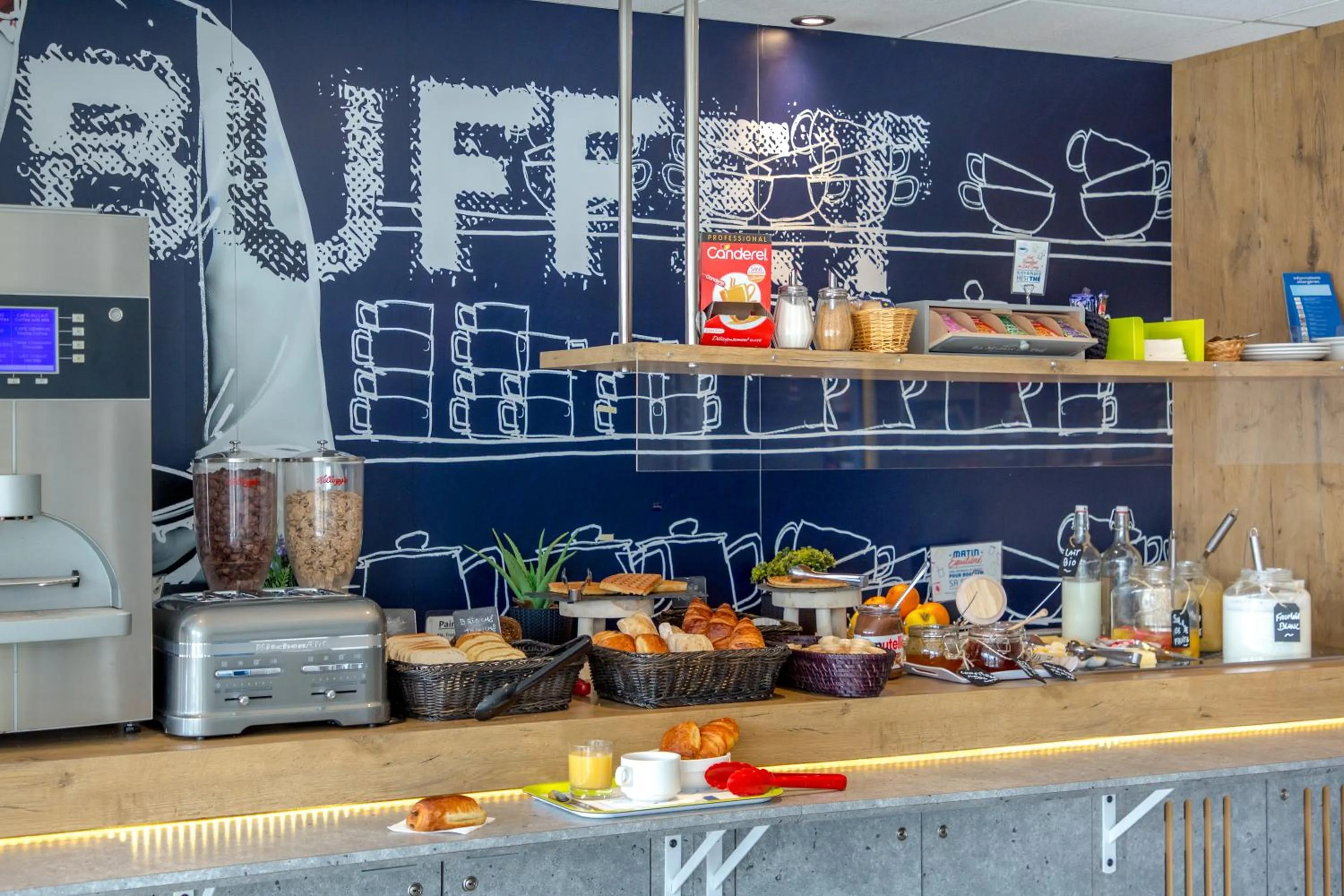 Continental breakfast in Ibis Budget Fréjus St Raphaël centre