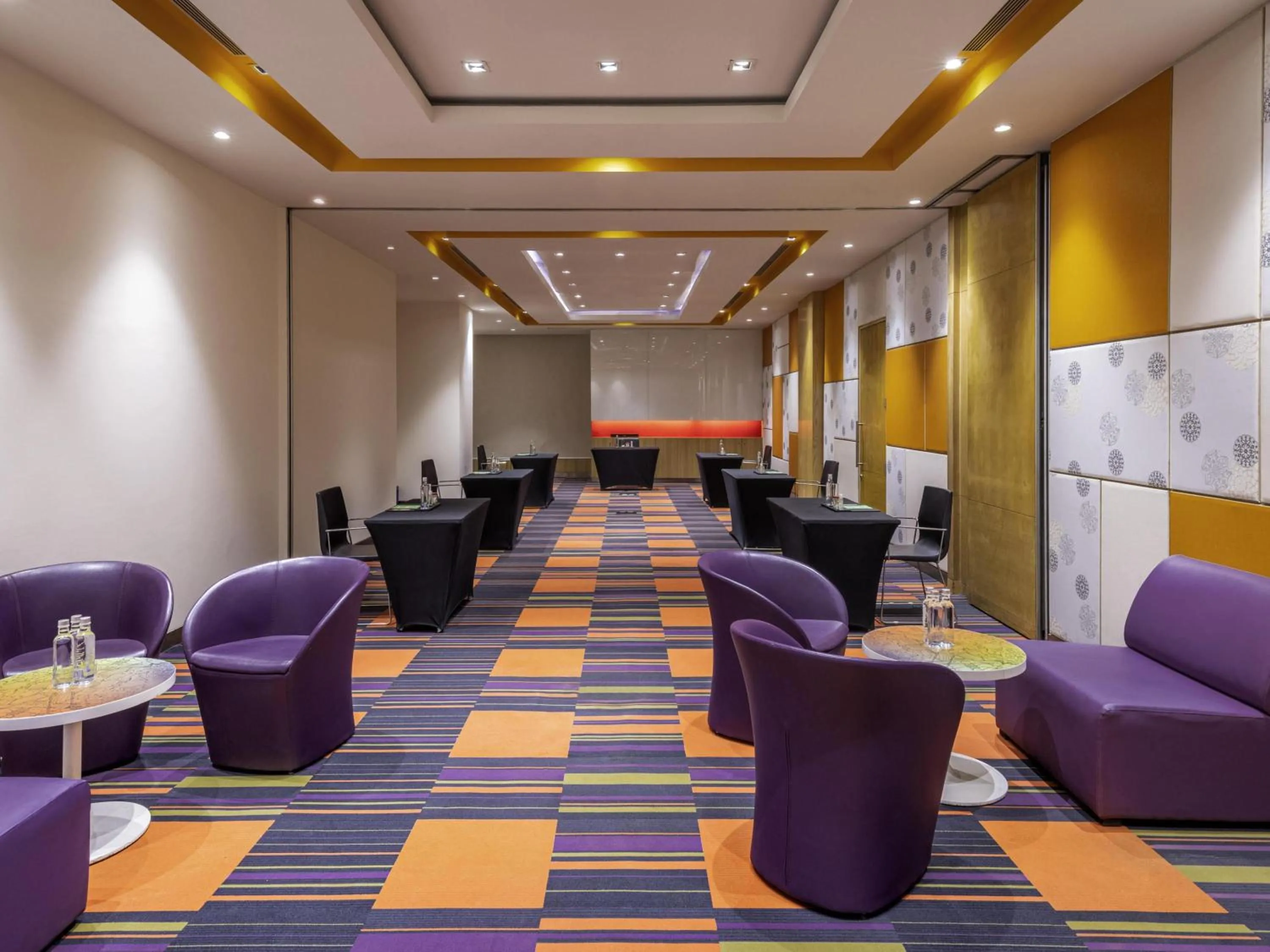 Meeting/conference room in ibis Chennai Sipcot - An Accor Brand