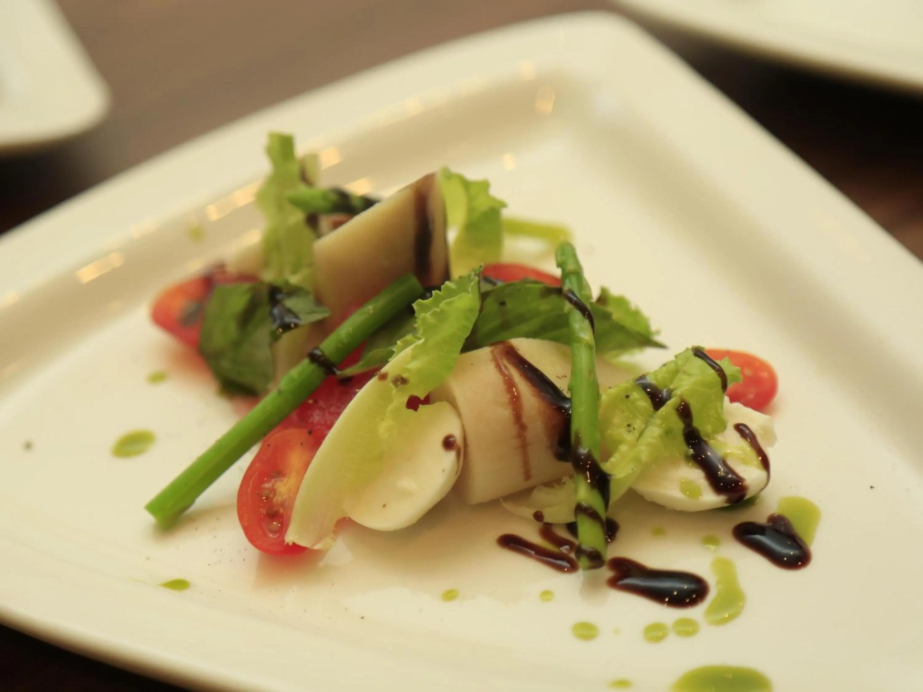 Restaurant/places to eat in Novotel Chennai Sipcot