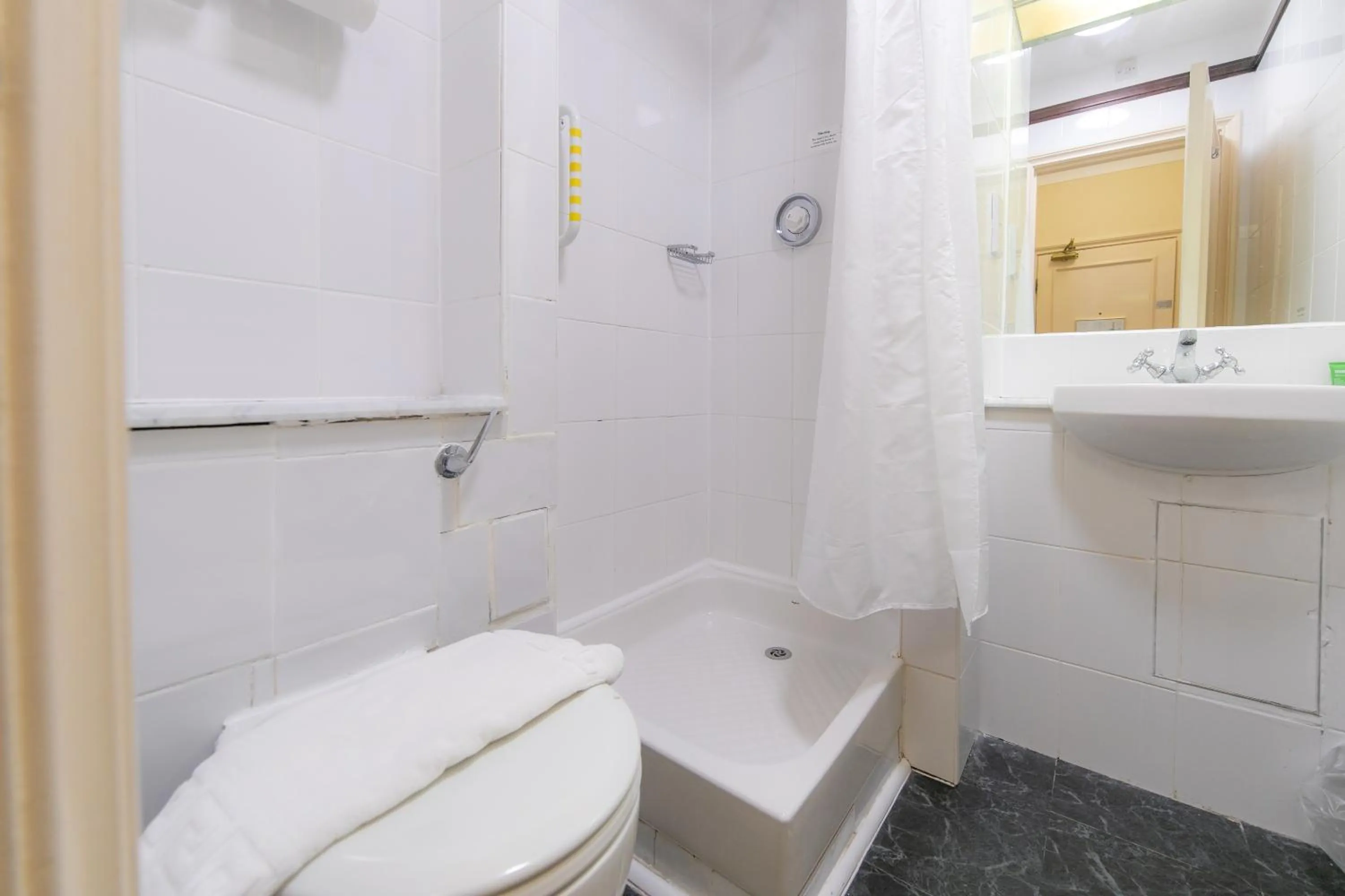 Toilet in Imperial Hotel Blackpool