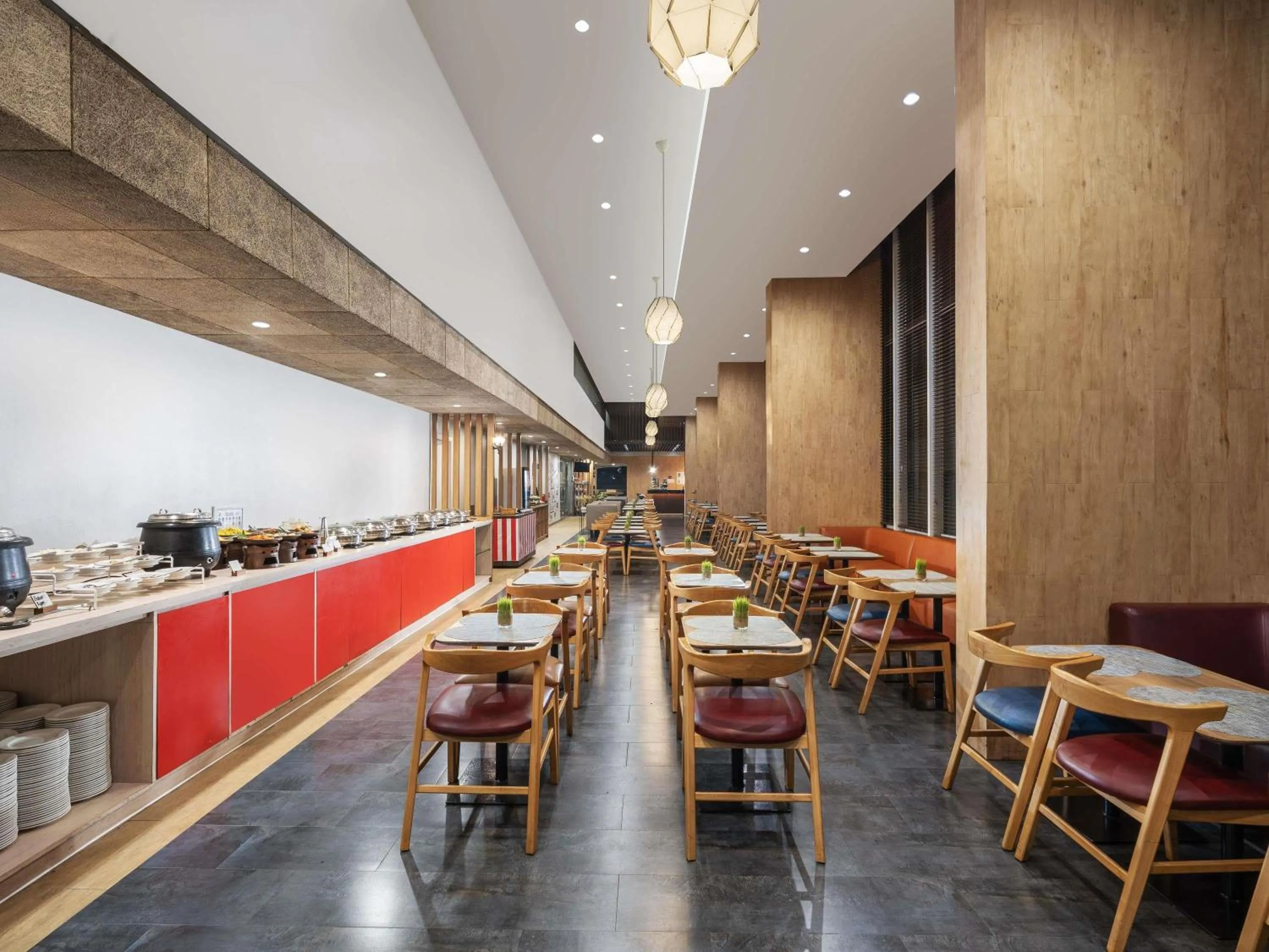 Restaurant/places to eat in Ibis Gading Serpong