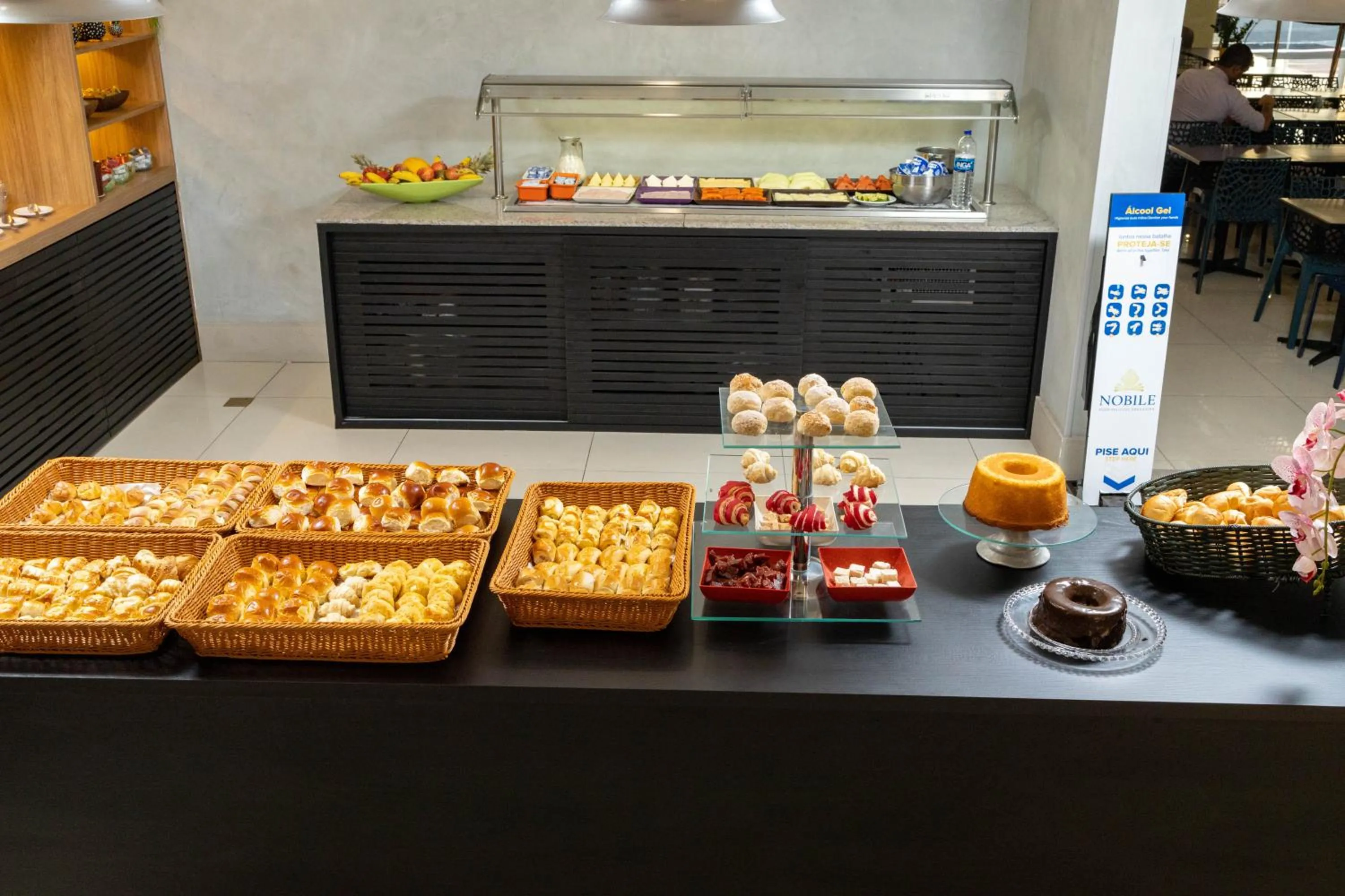 Breakfast in Nobile Inn Pampulha