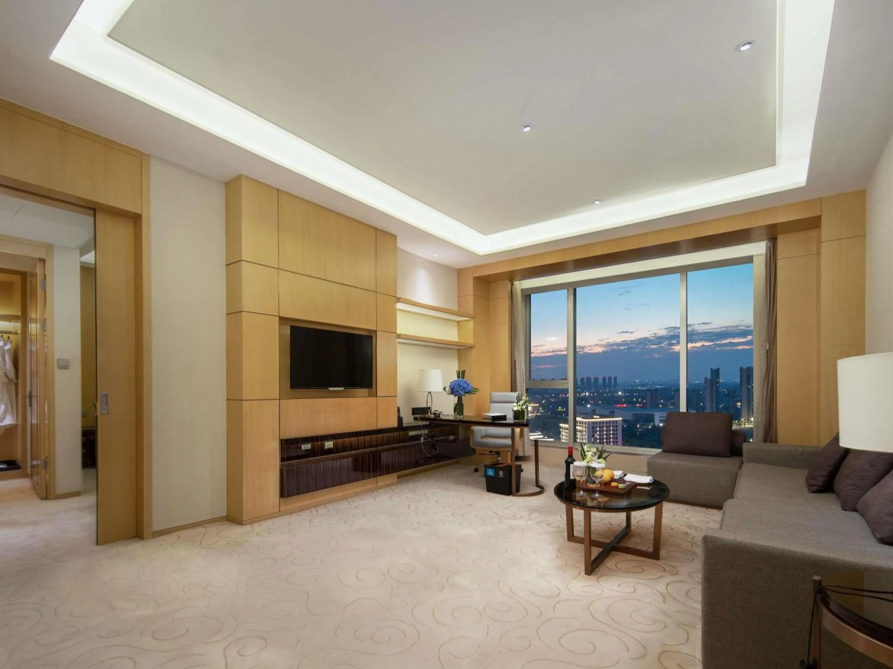 Bedroom in Pullman Changshu Leeman