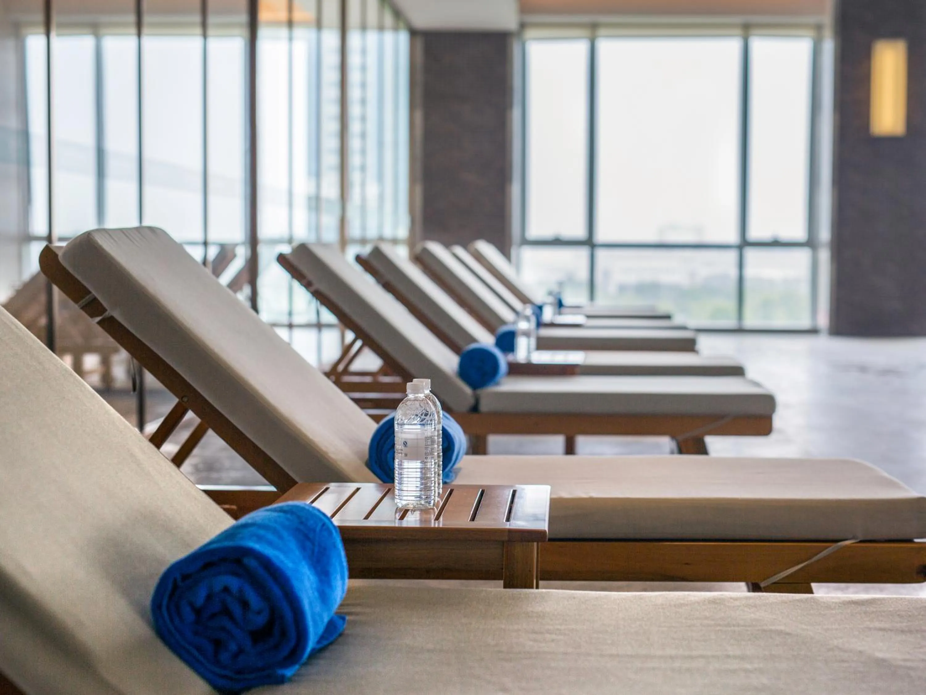 Swimming pool in Pullman Changshu Leeman