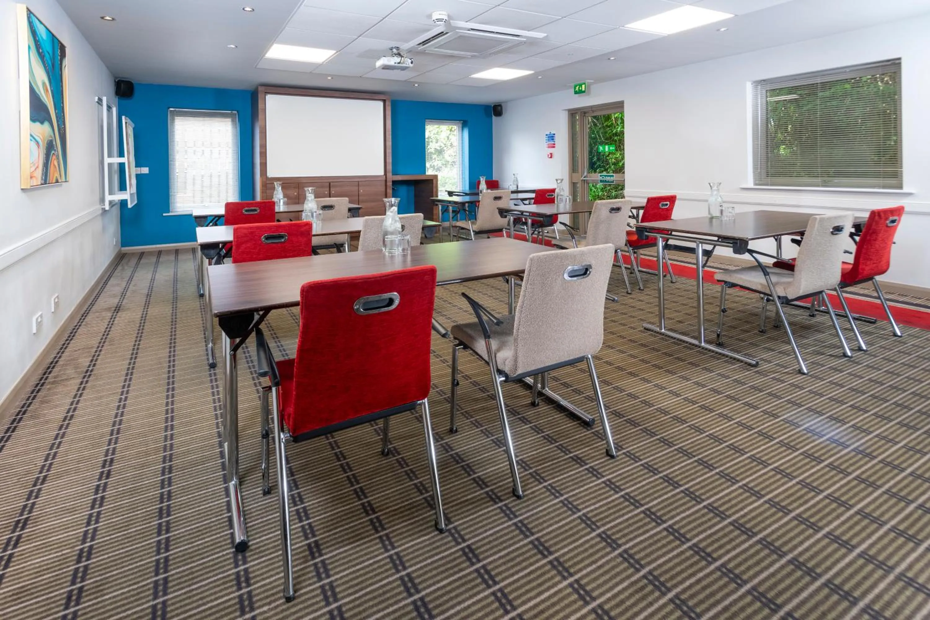 Meeting/conference room in Holiday Inn Express Taunton East by IHG