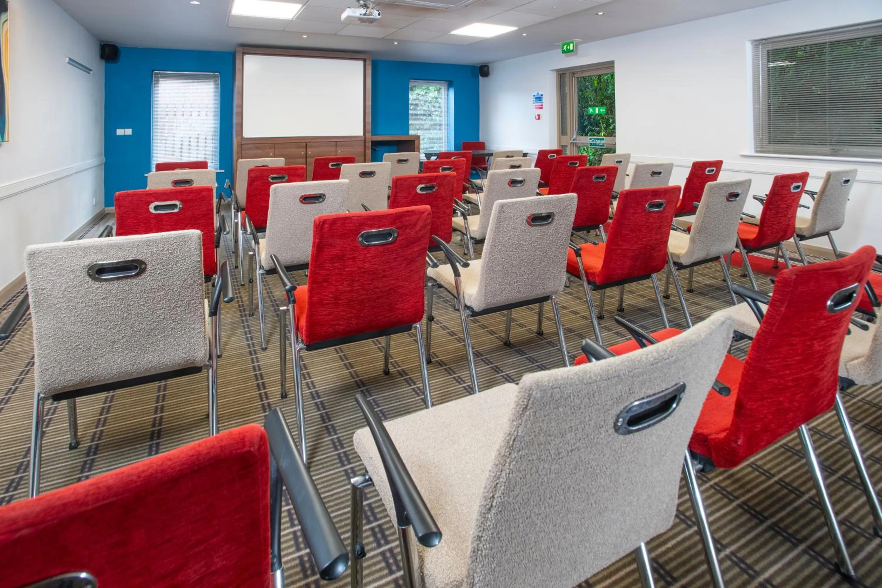 Meeting/conference room in Holiday Inn Express Taunton East by IHG