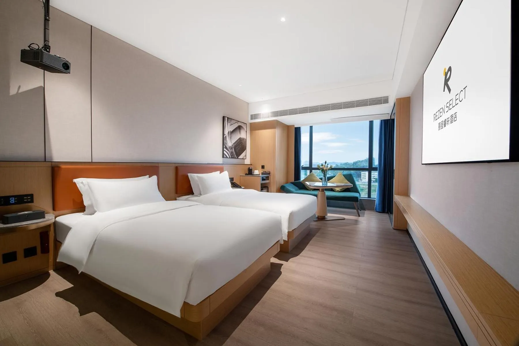Photo of the whole room, Bed in Rezen Select Hotel Guangzhou Baiyun Airport
