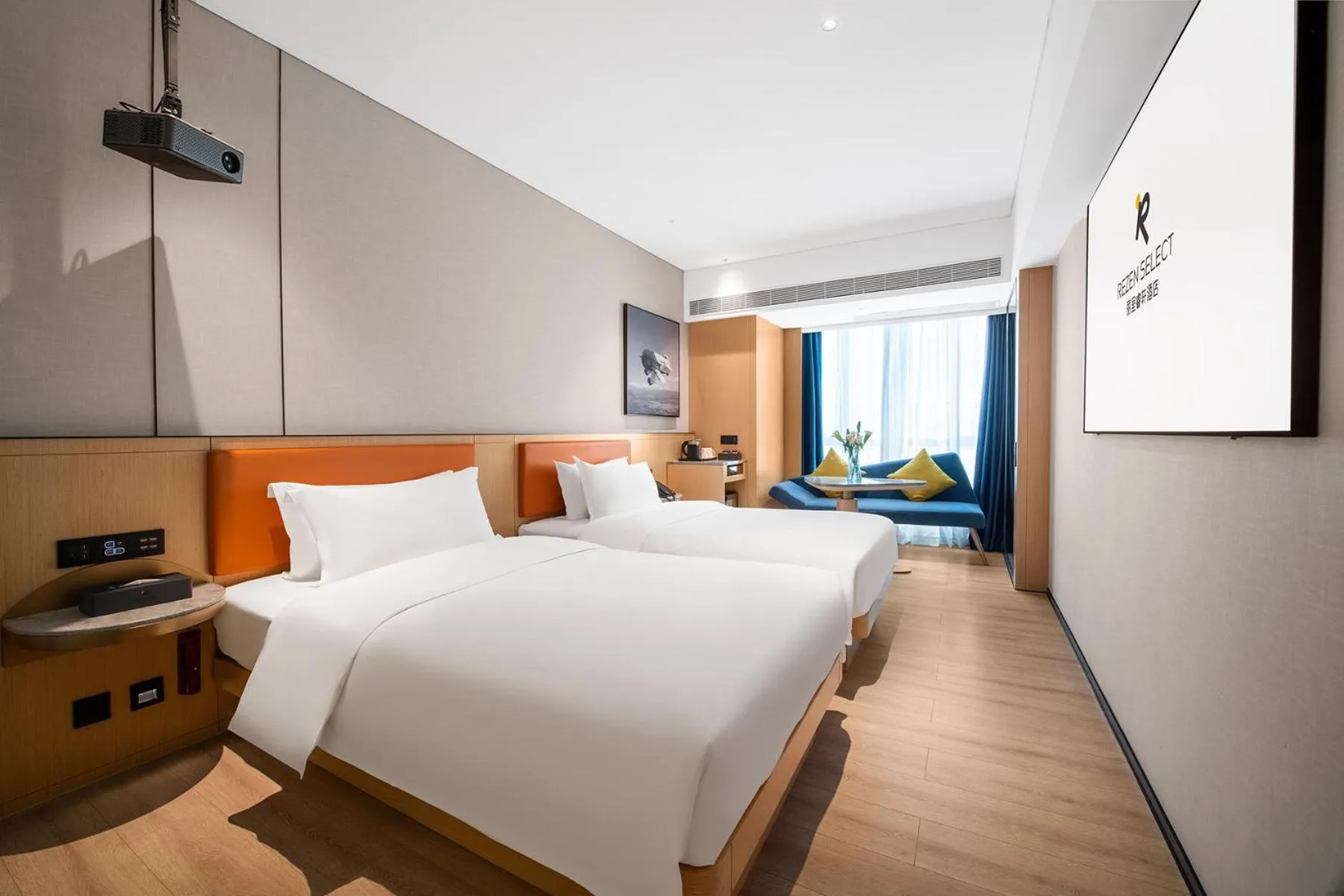 Photo of the whole room, Bed in Rezen Select Hotel Guangzhou Baiyun Airport