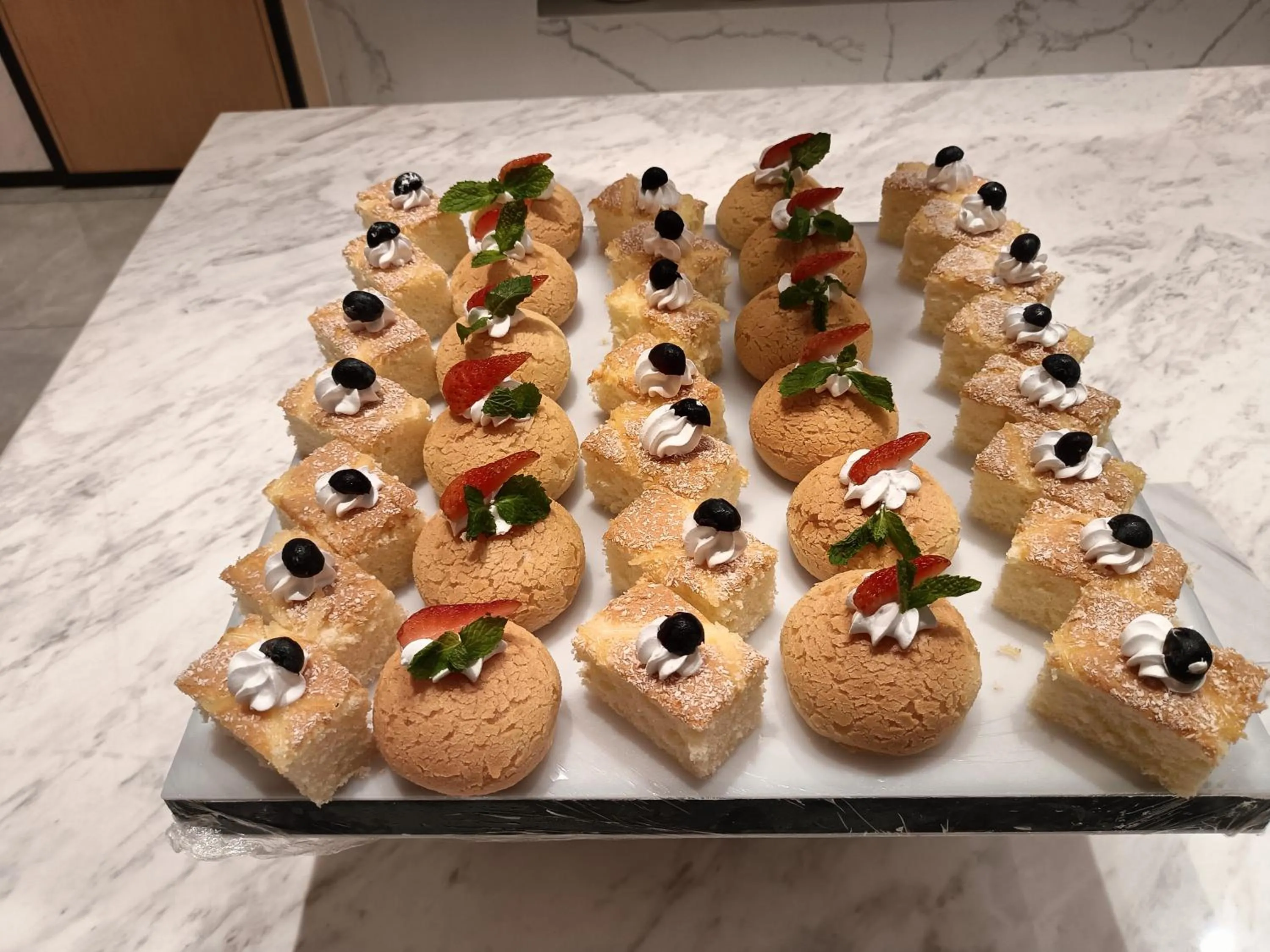 Restaurant/places to eat, Food in Rezen Select Hotel Guangzhou Baiyun Airport