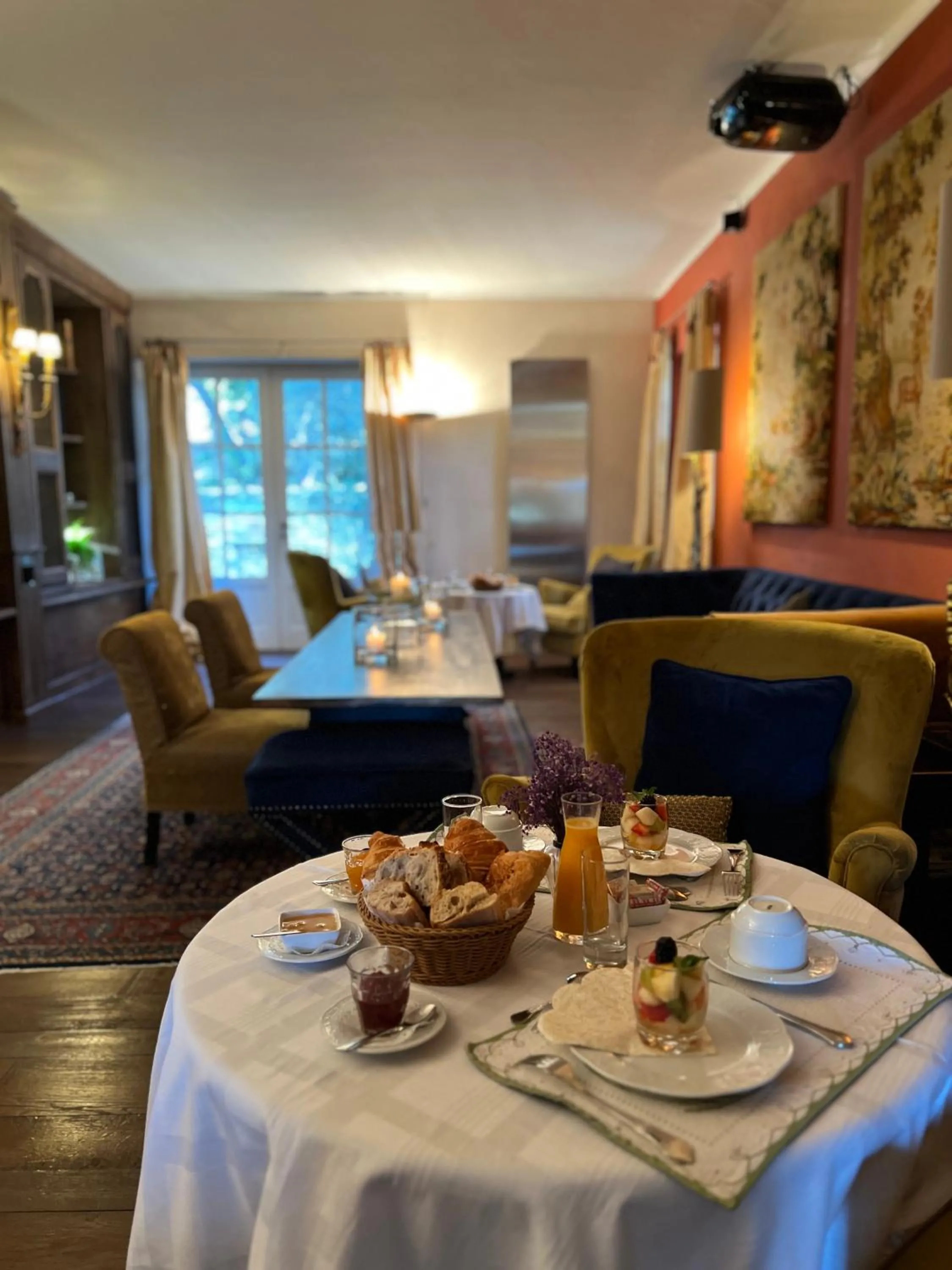 Breakfast in Villa Hautvallon - Peaceful Escape in Provence