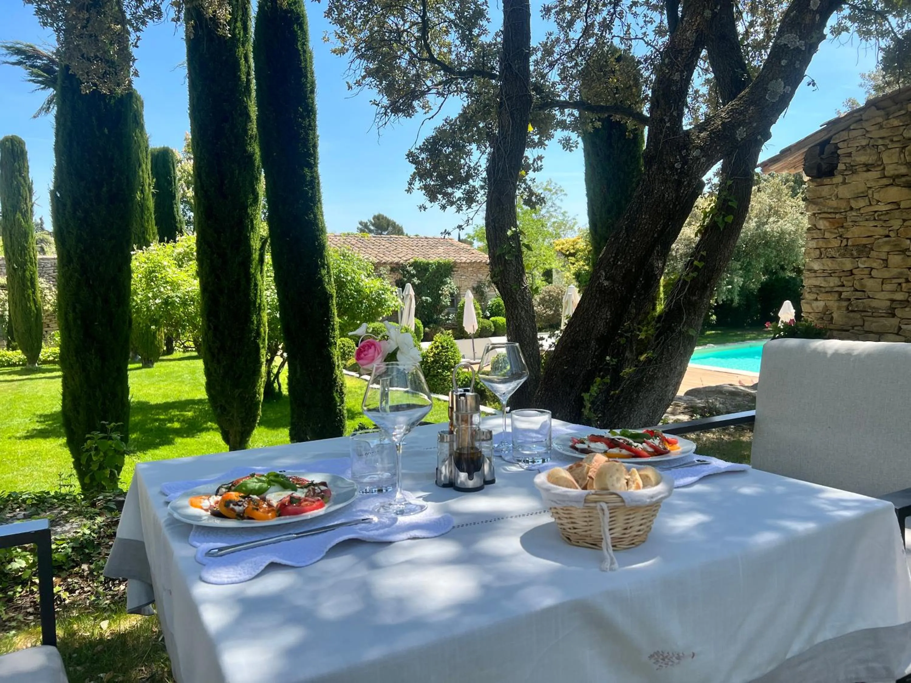 Restaurant/places to eat in Villa Hautvallon - Peaceful Escape in Provence