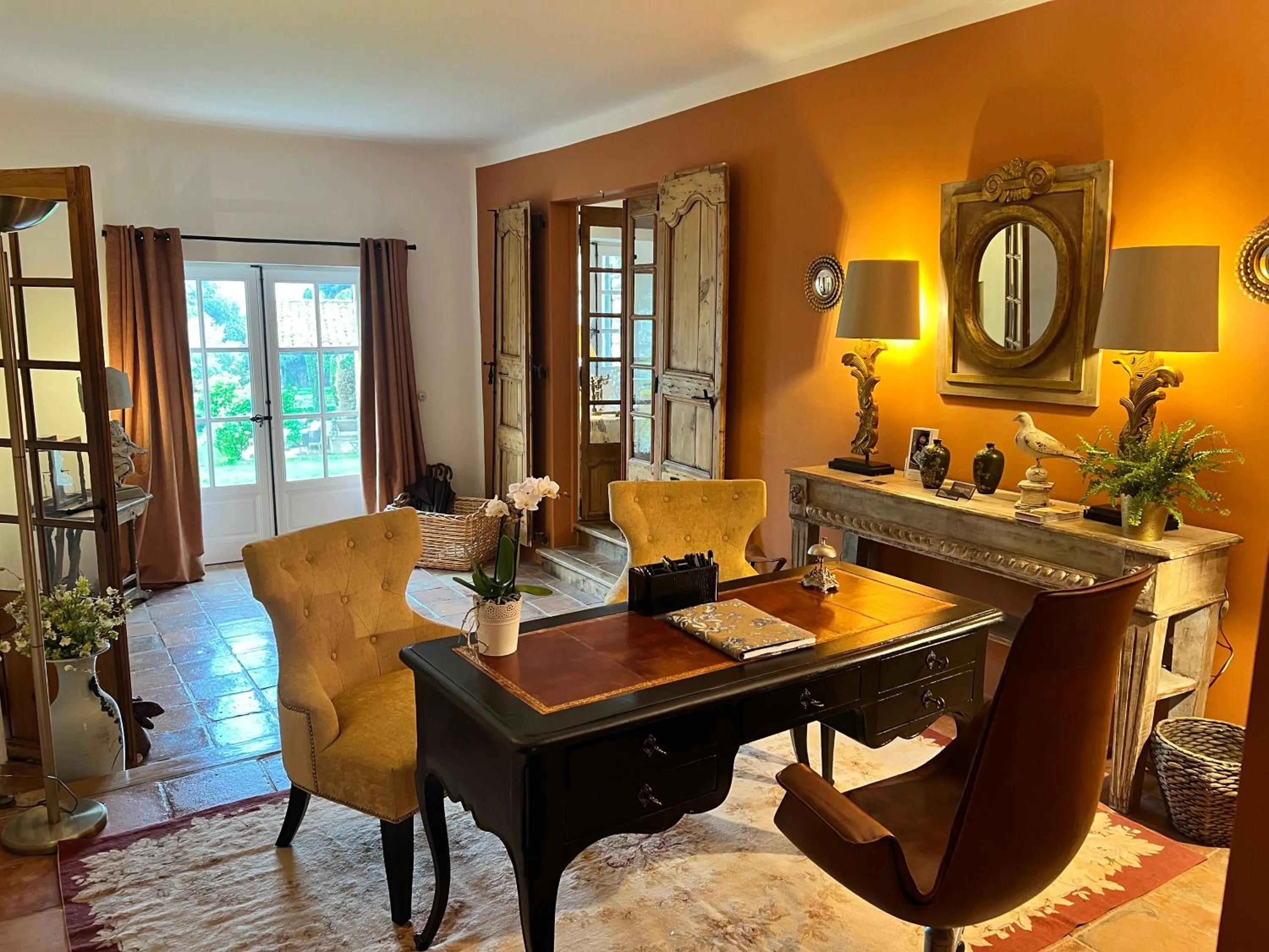 Lobby or reception in Villa Hautvallon - Peaceful Escape in Provence