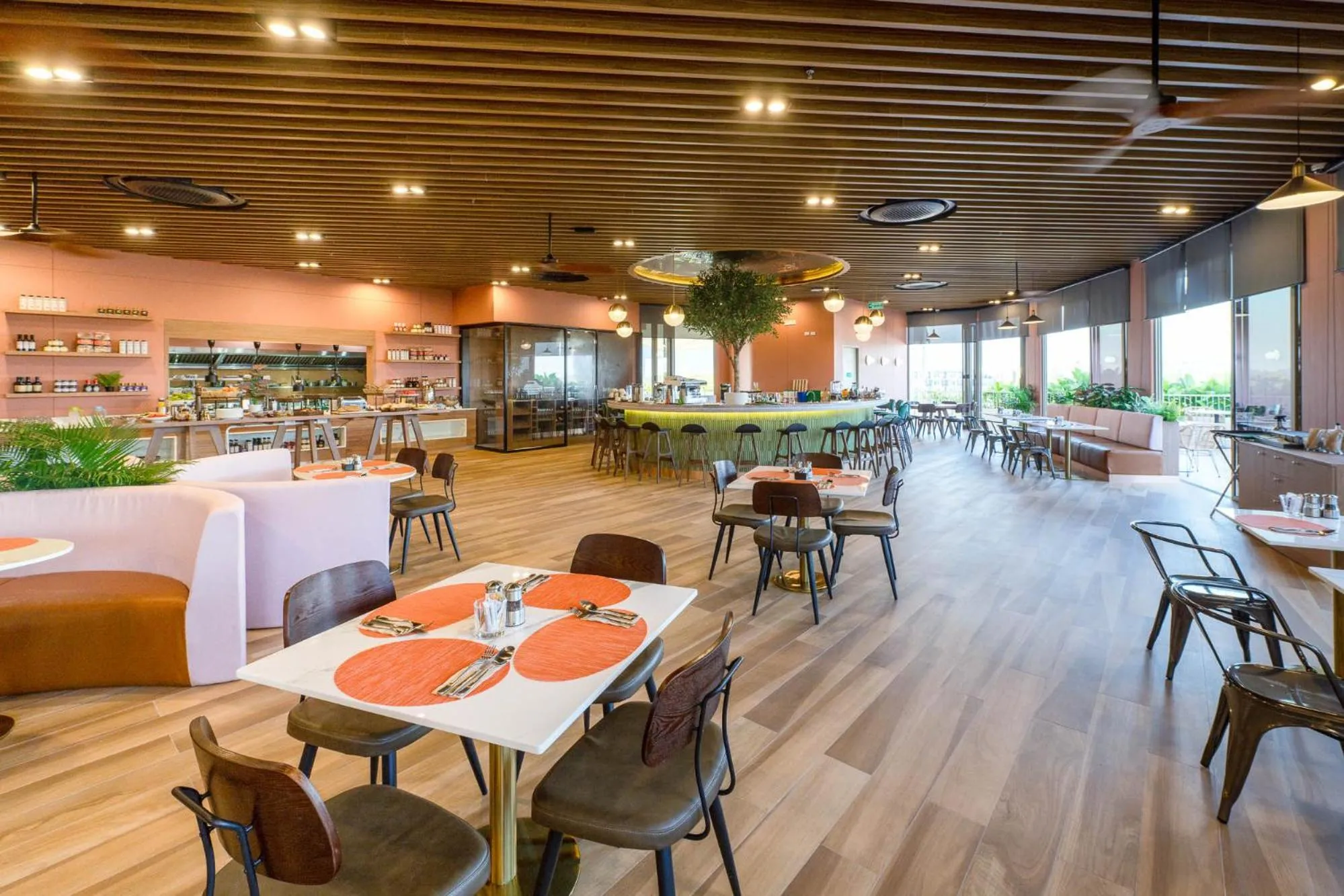 Restaurant/places to eat in HOMA Cherngtalay Phuket