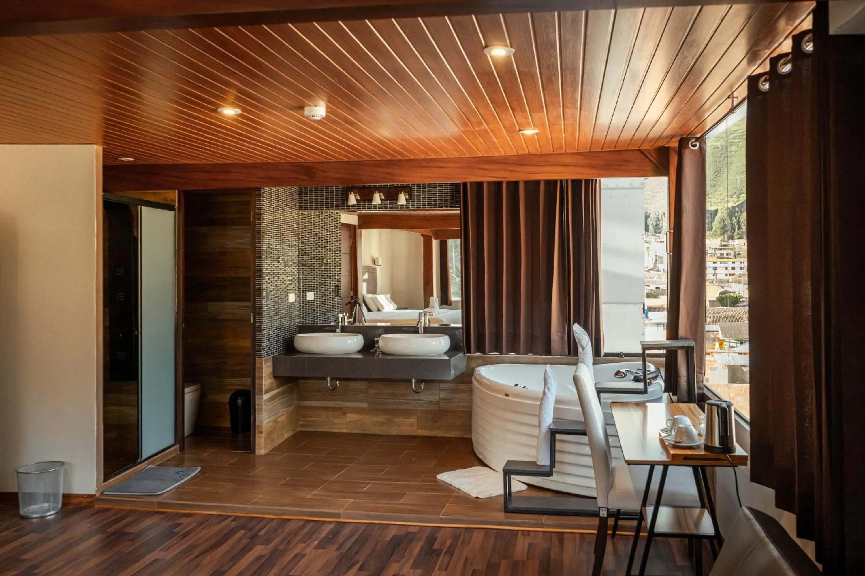 Photo of the whole room in Hotel California Urubamba