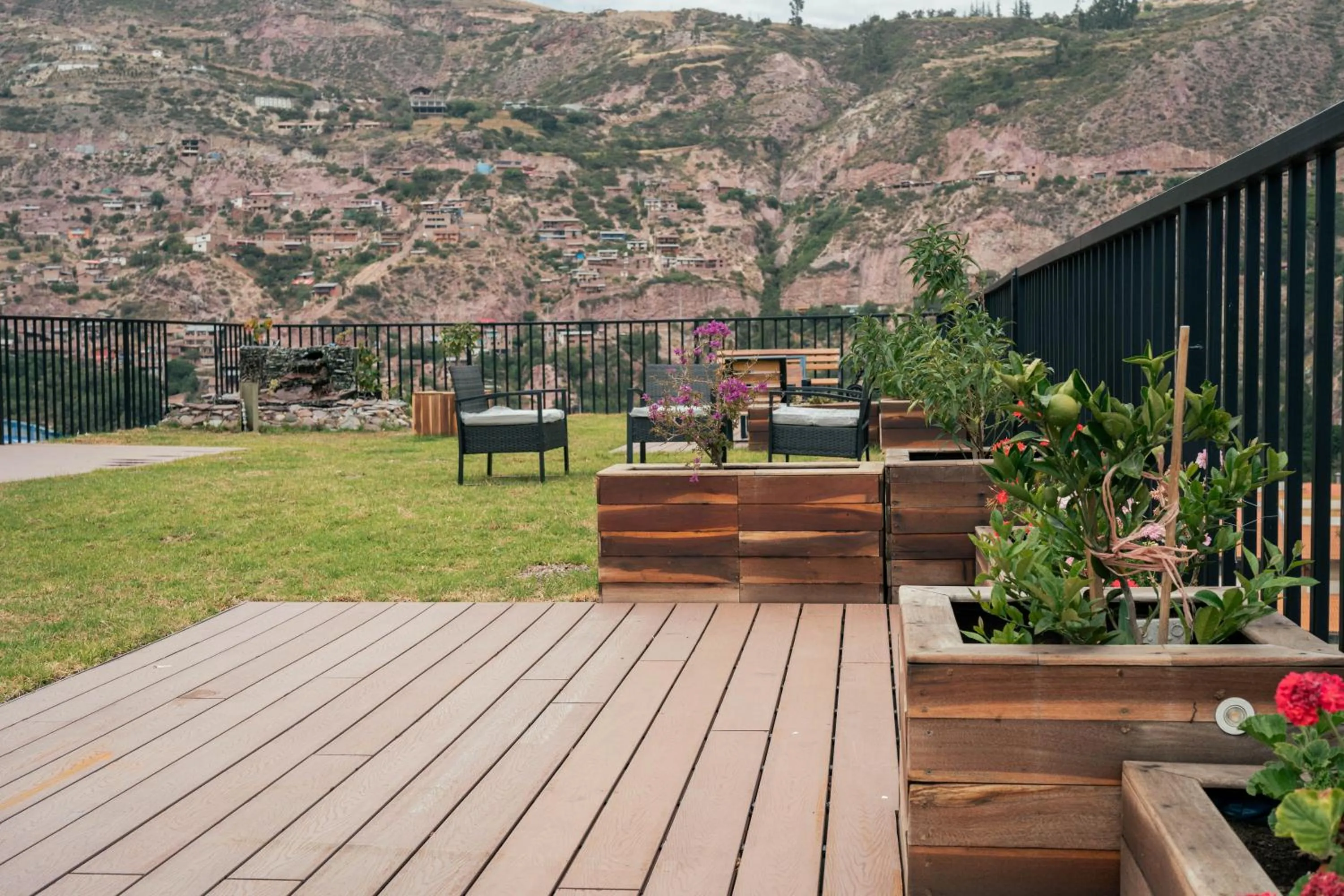 Garden in Hotel California Urubamba