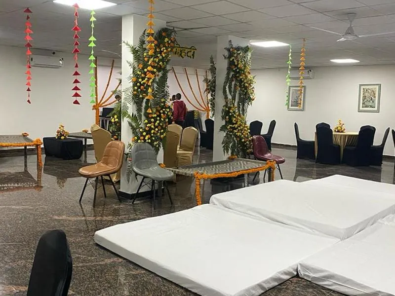 Banquet/Function facilities in Posh Garden Inn Artemis Hospital Road Gurgaon