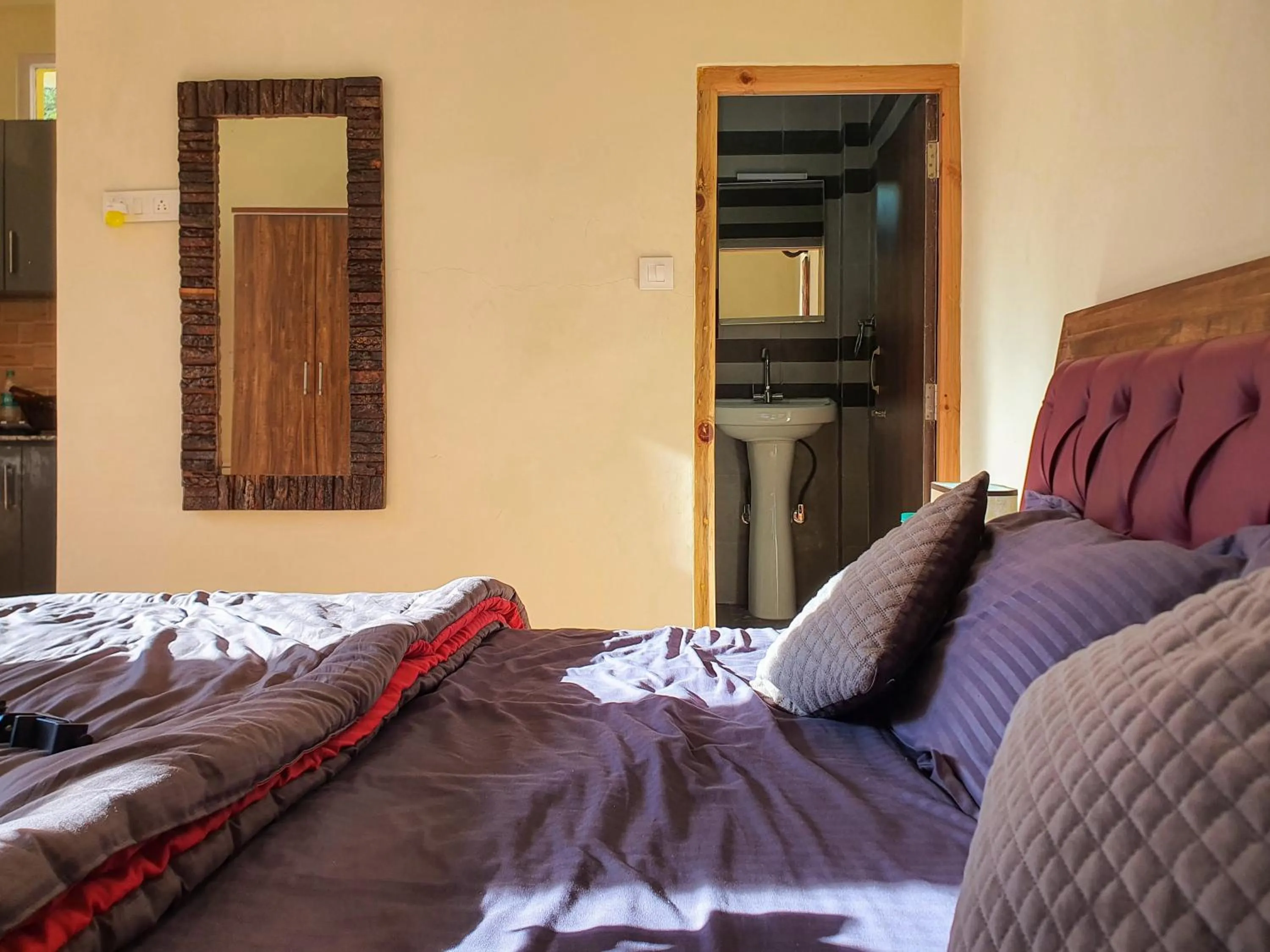 Alooma Cafe and Homestay