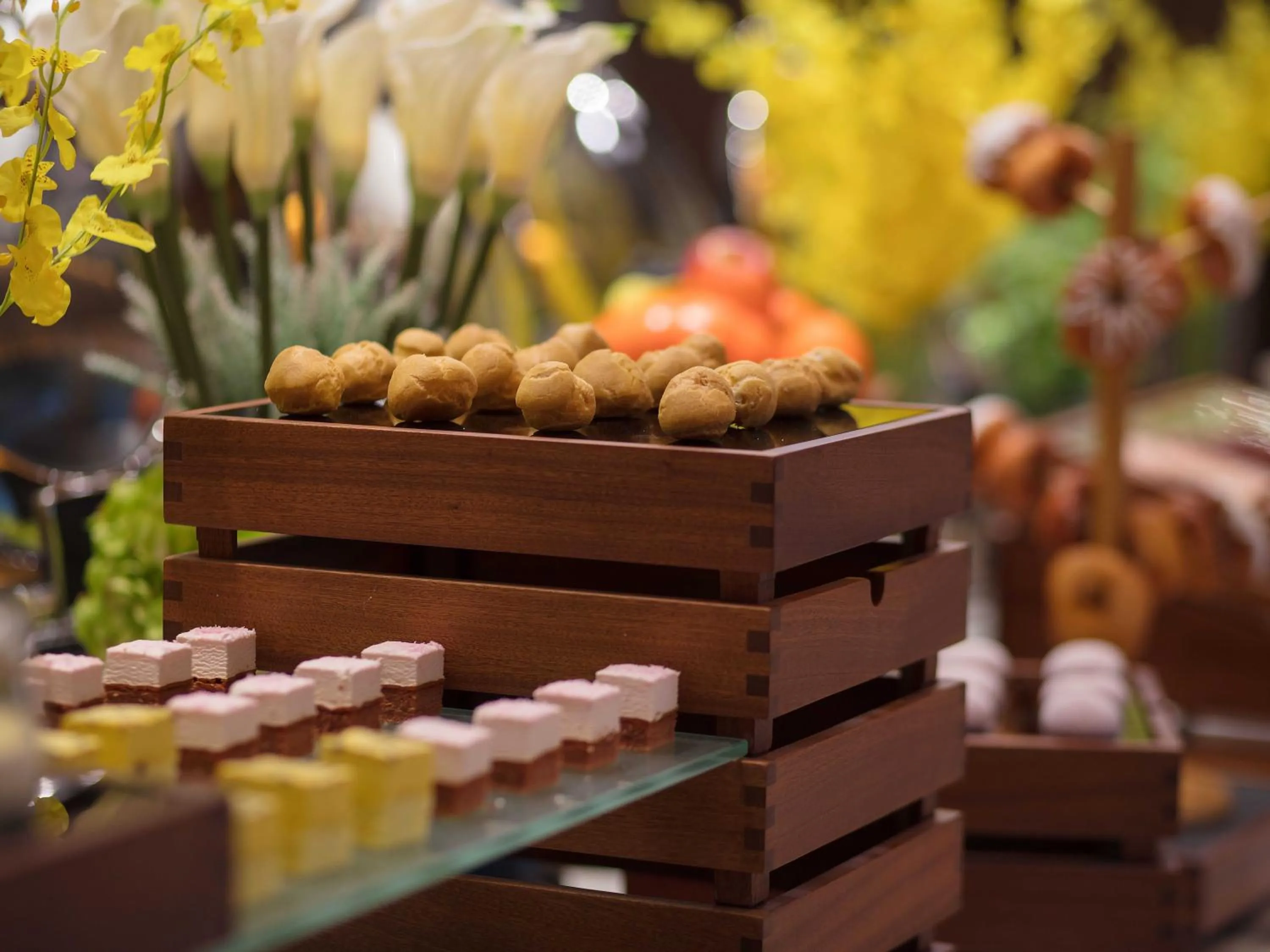 Buffet breakfast in Hampton by Hilton Shenzhen Bao'an Airport