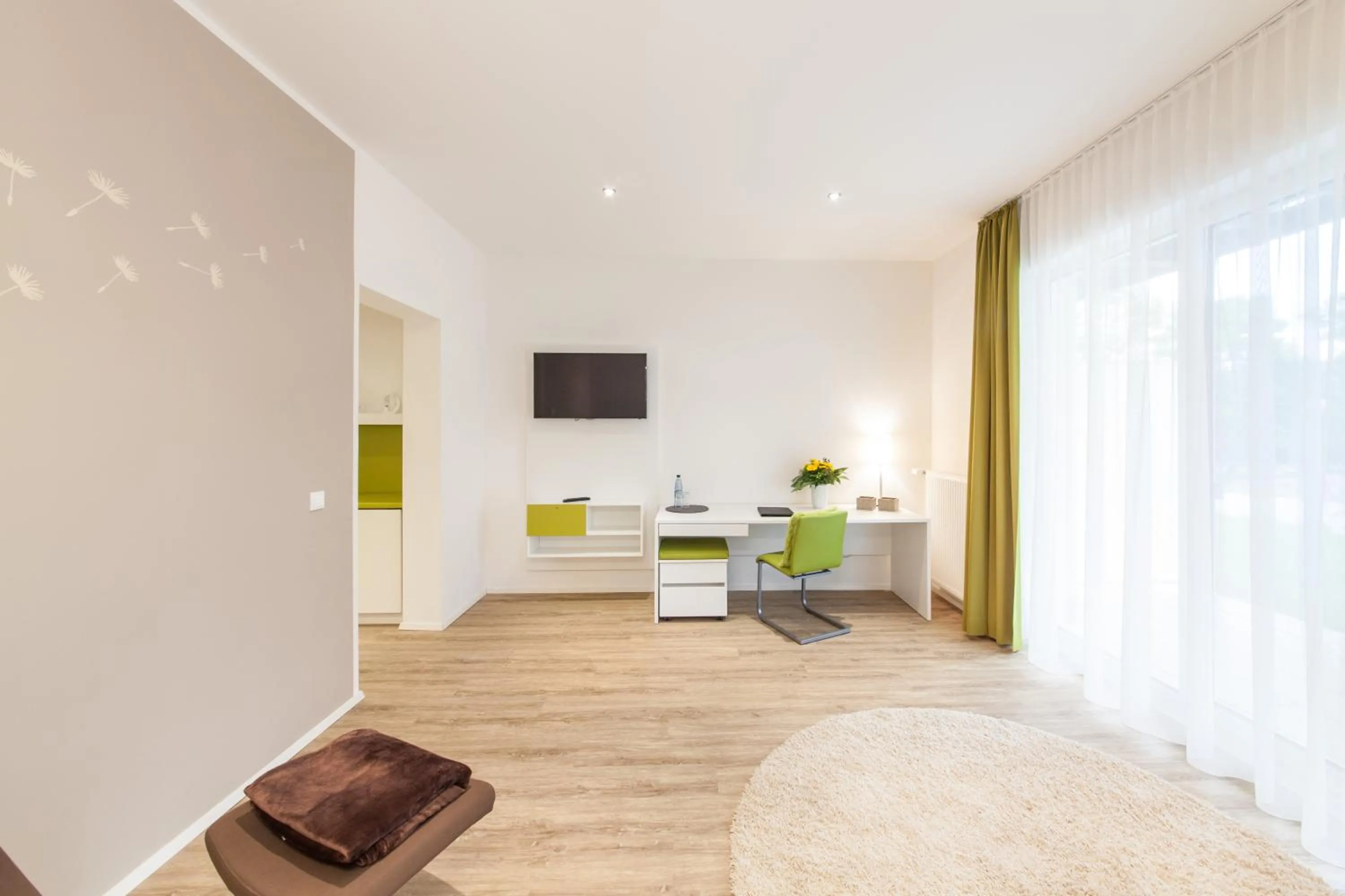 Photo of the whole room in acora Fürth Living the City