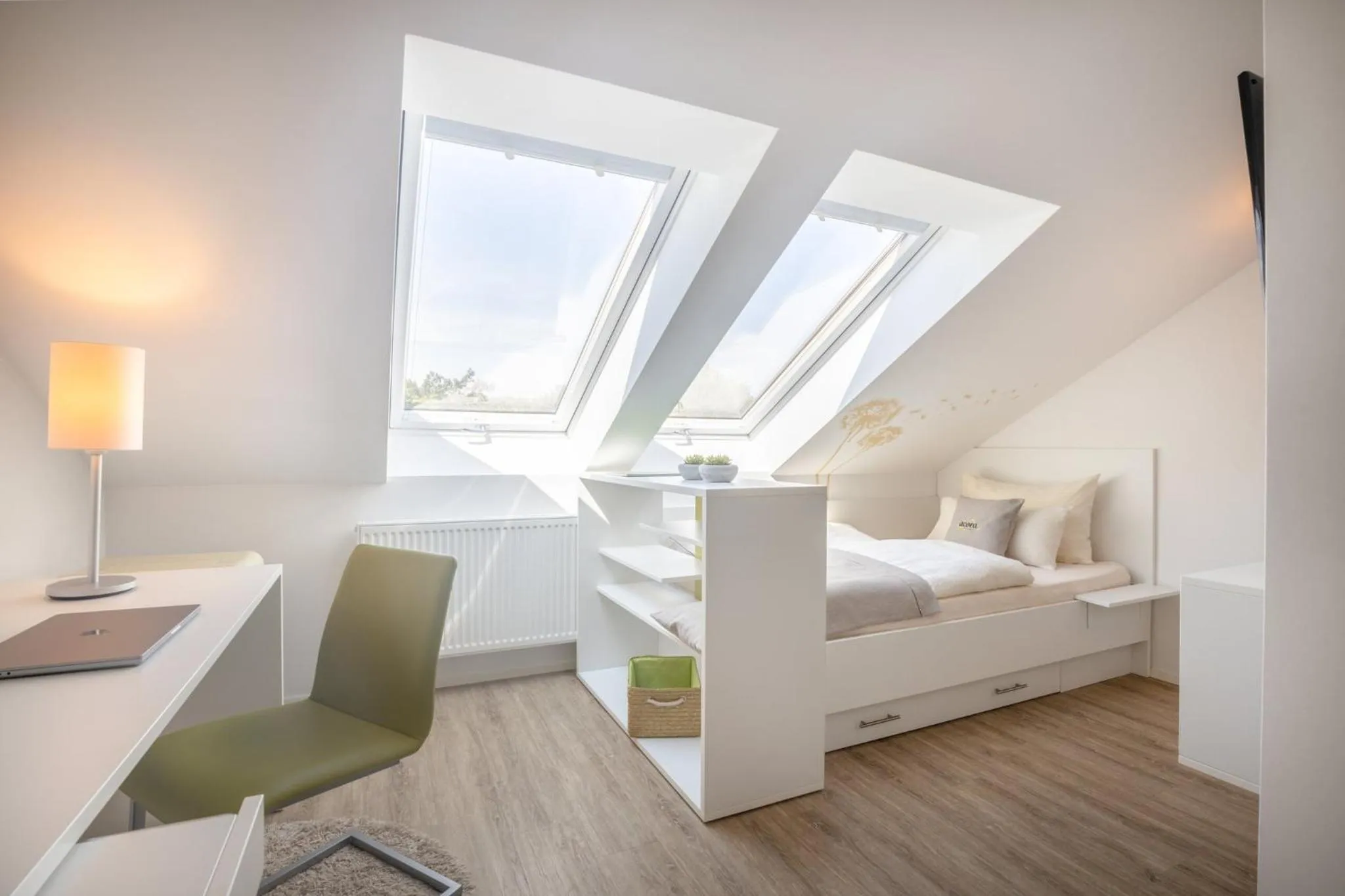 Photo of the whole room, Bed in acora Fürth Living the City