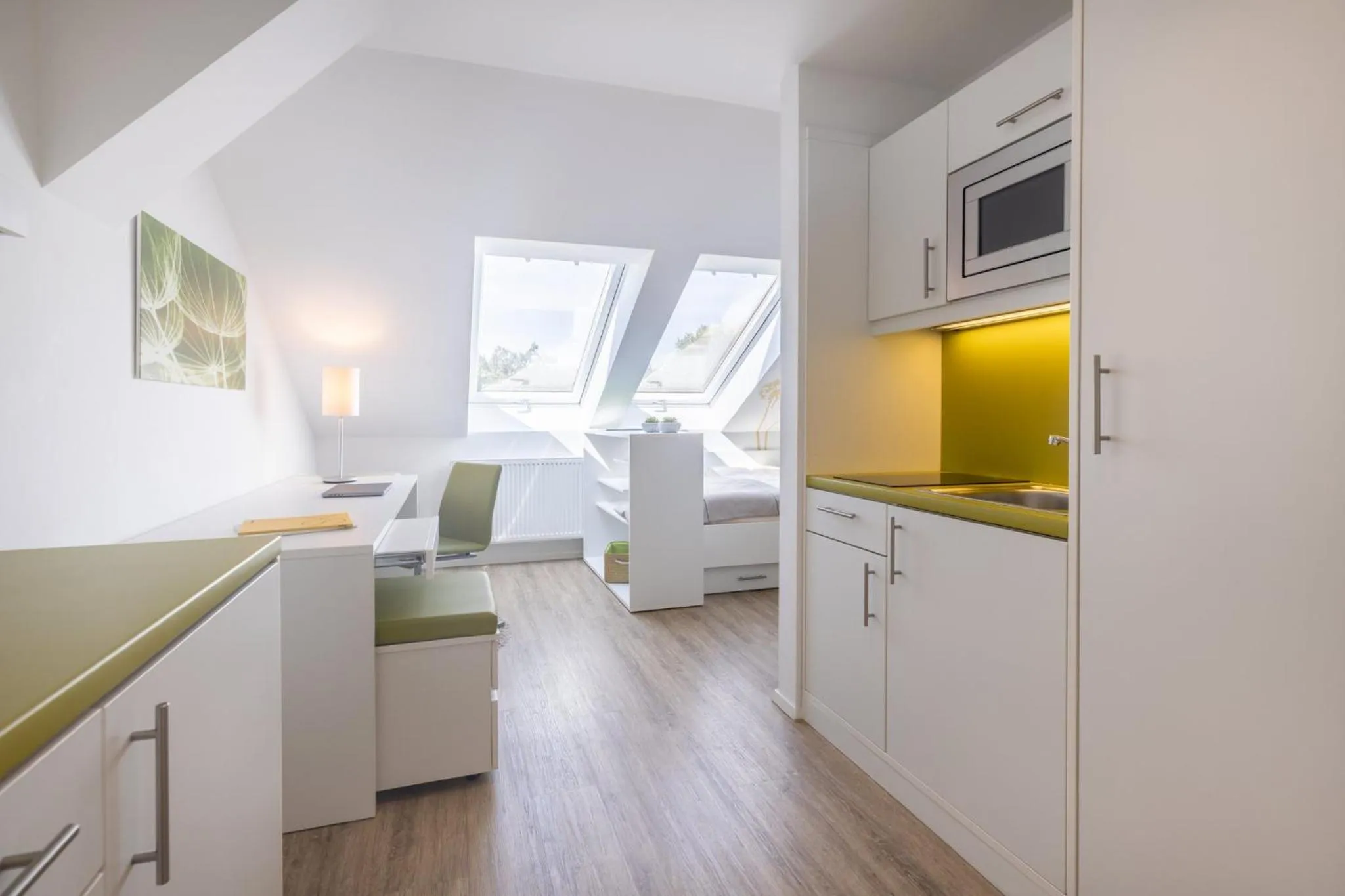 Photo of the whole room in acora Fürth Living the City