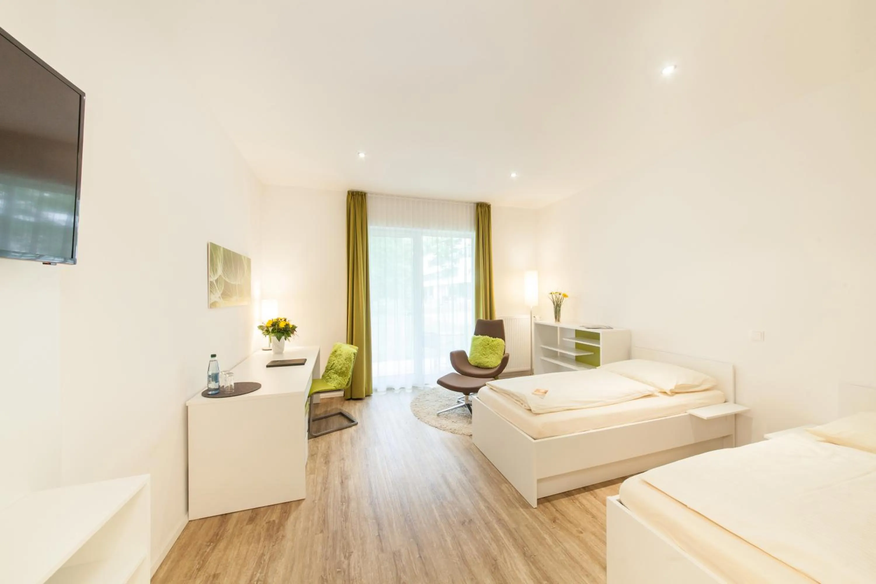 Photo of the whole room, Bed in acora Fürth Living the City