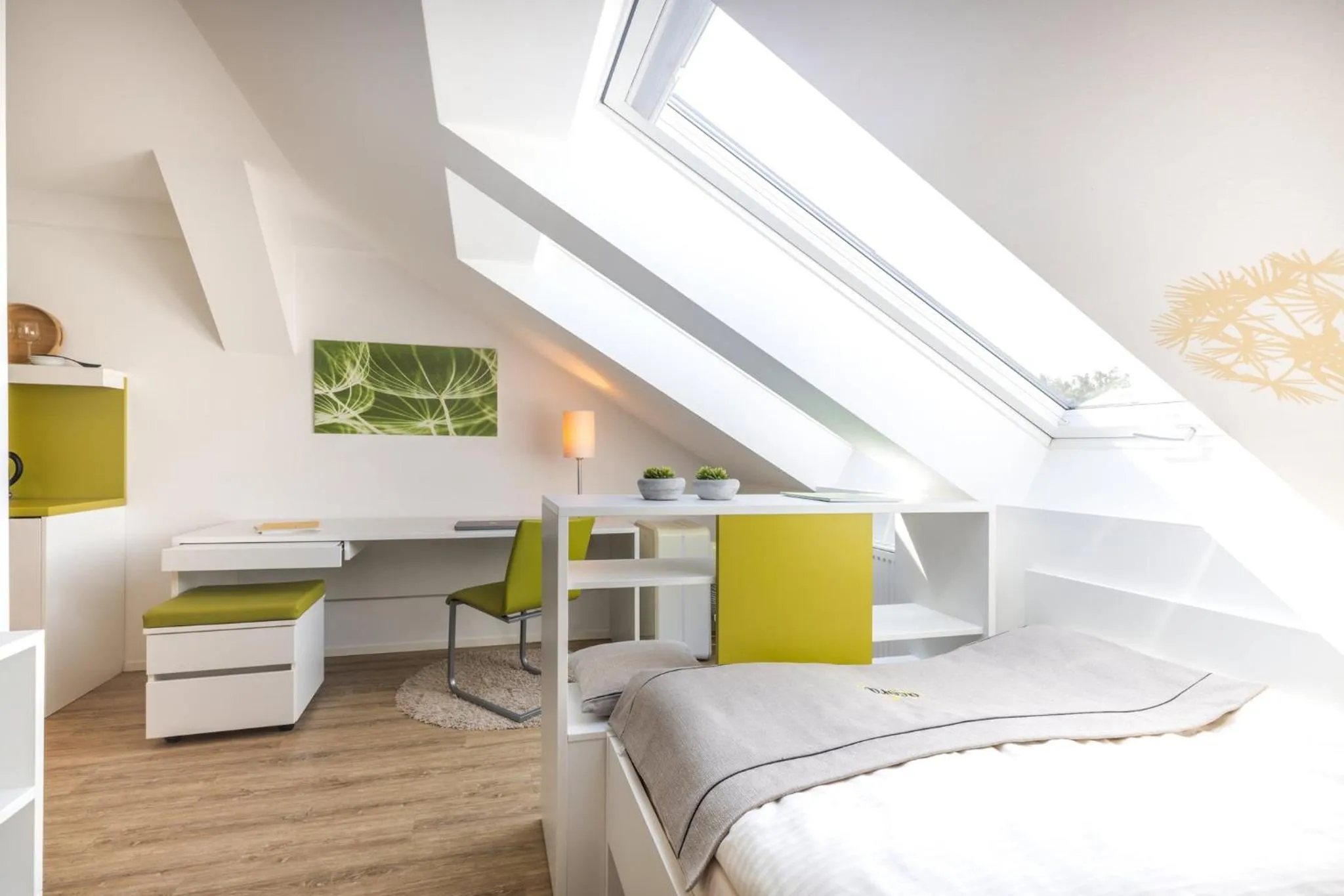 Photo of the whole room in acora Fürth Living the City