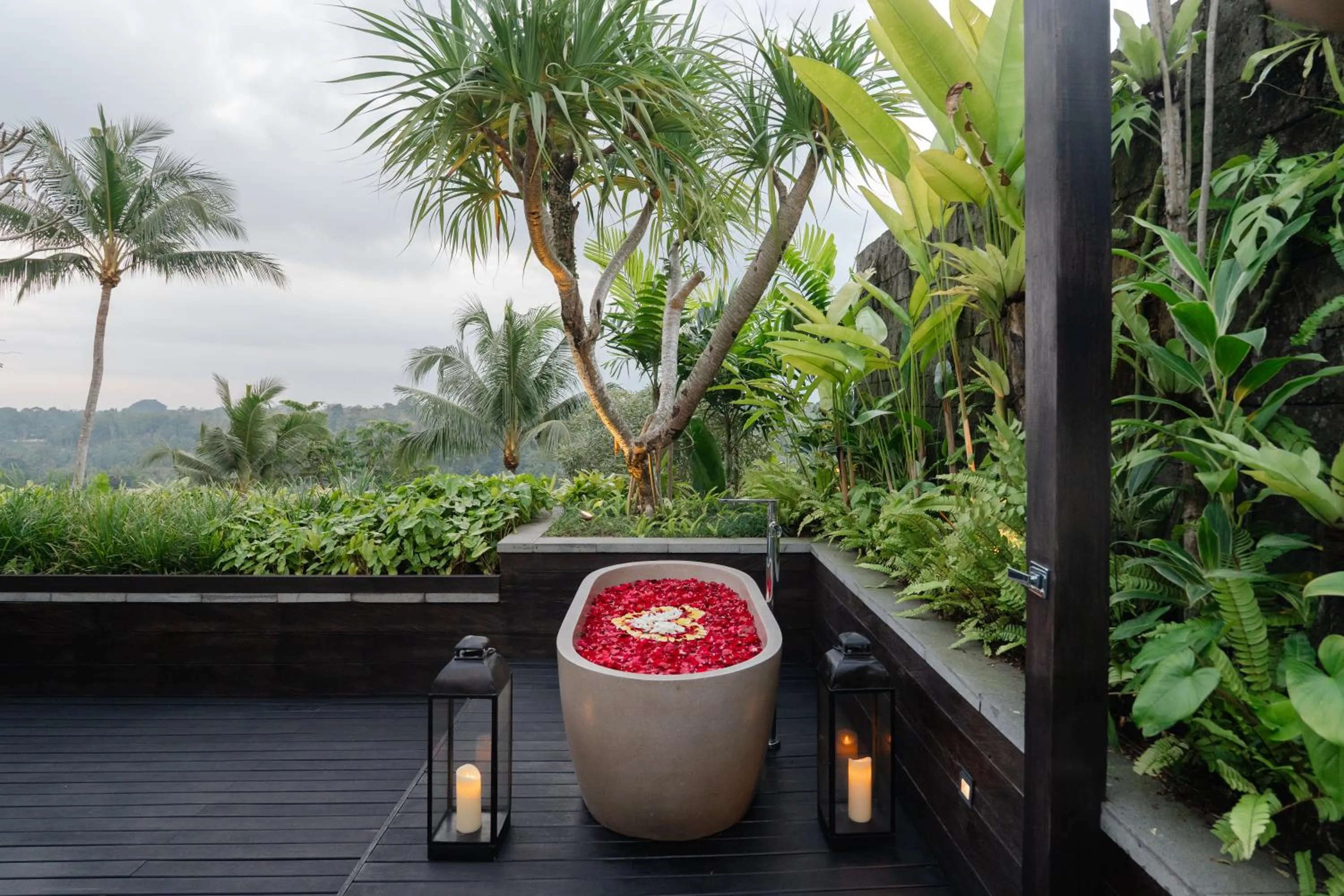 Bath in The Ridge Bali