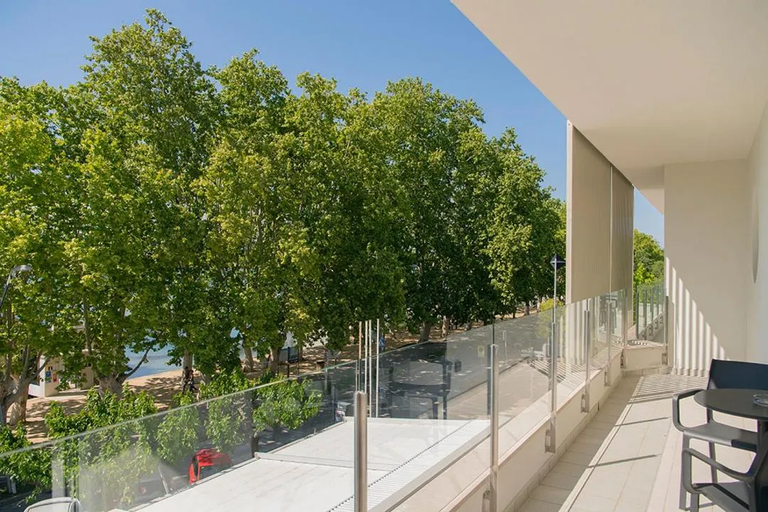 Spring in APARTAMENTS LA CARPA